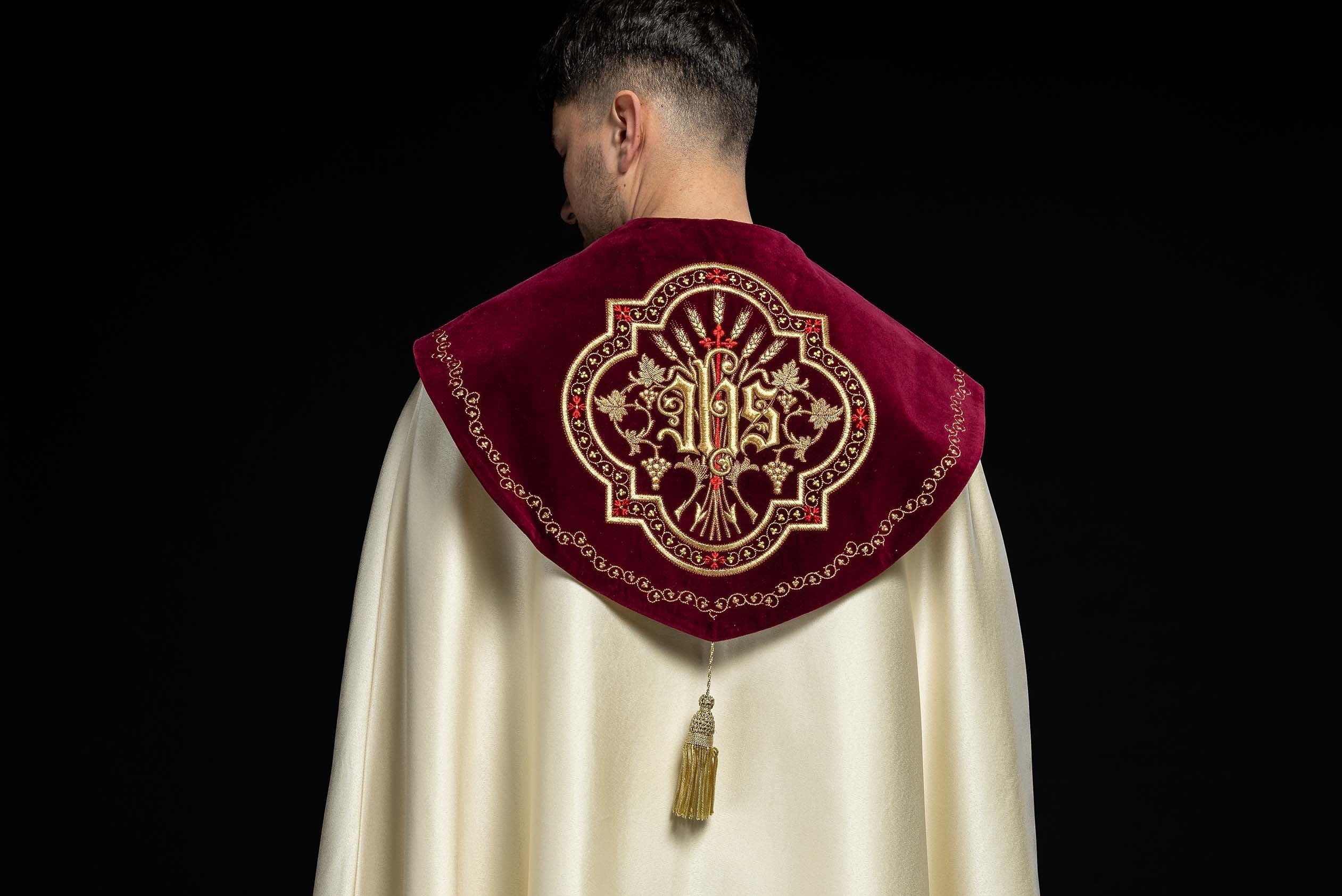 A Day in the Life of a Parish Priest - CHASUBLES.COM