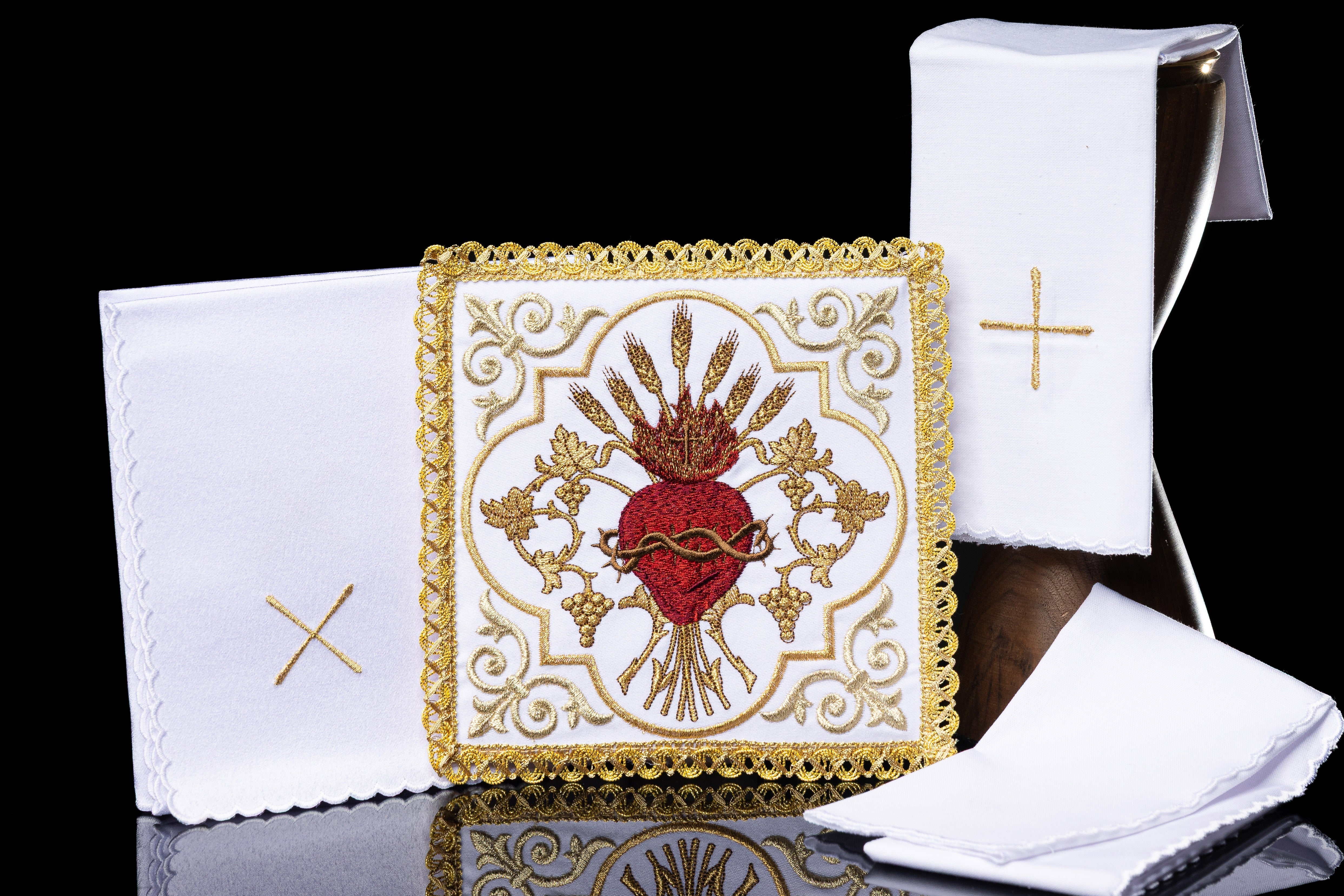How to Deliver Sermons That Touch Hearts? - CHASUBLES.COM