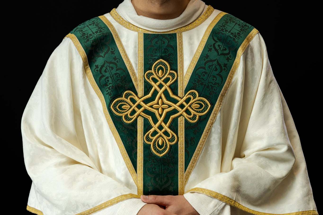 Modern Vestments: Can Tradition and Design Be Successfully Combined? - CHASUBLES.COM