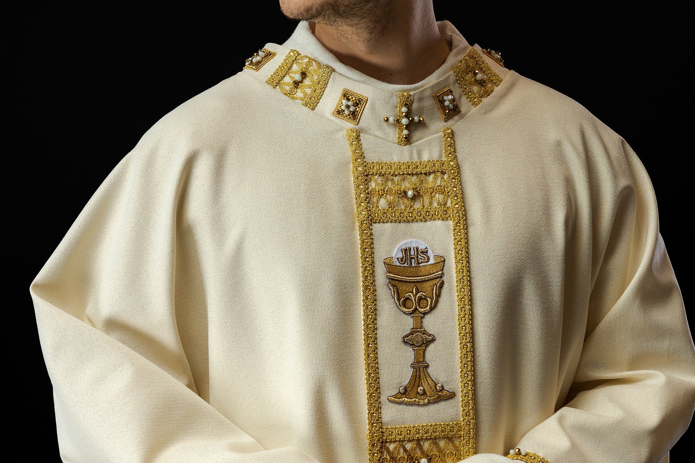 Weekday Liturgy – Does It Require Special Vestments? - CHASUBLES.COM