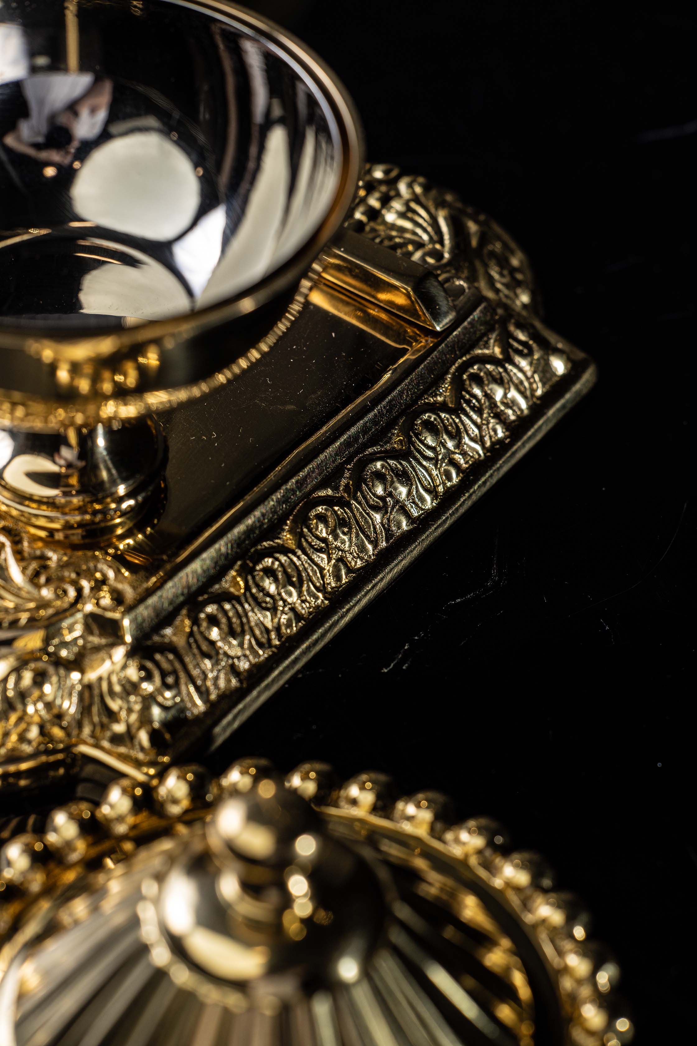 Hanger for purificator - vasculum - brass
