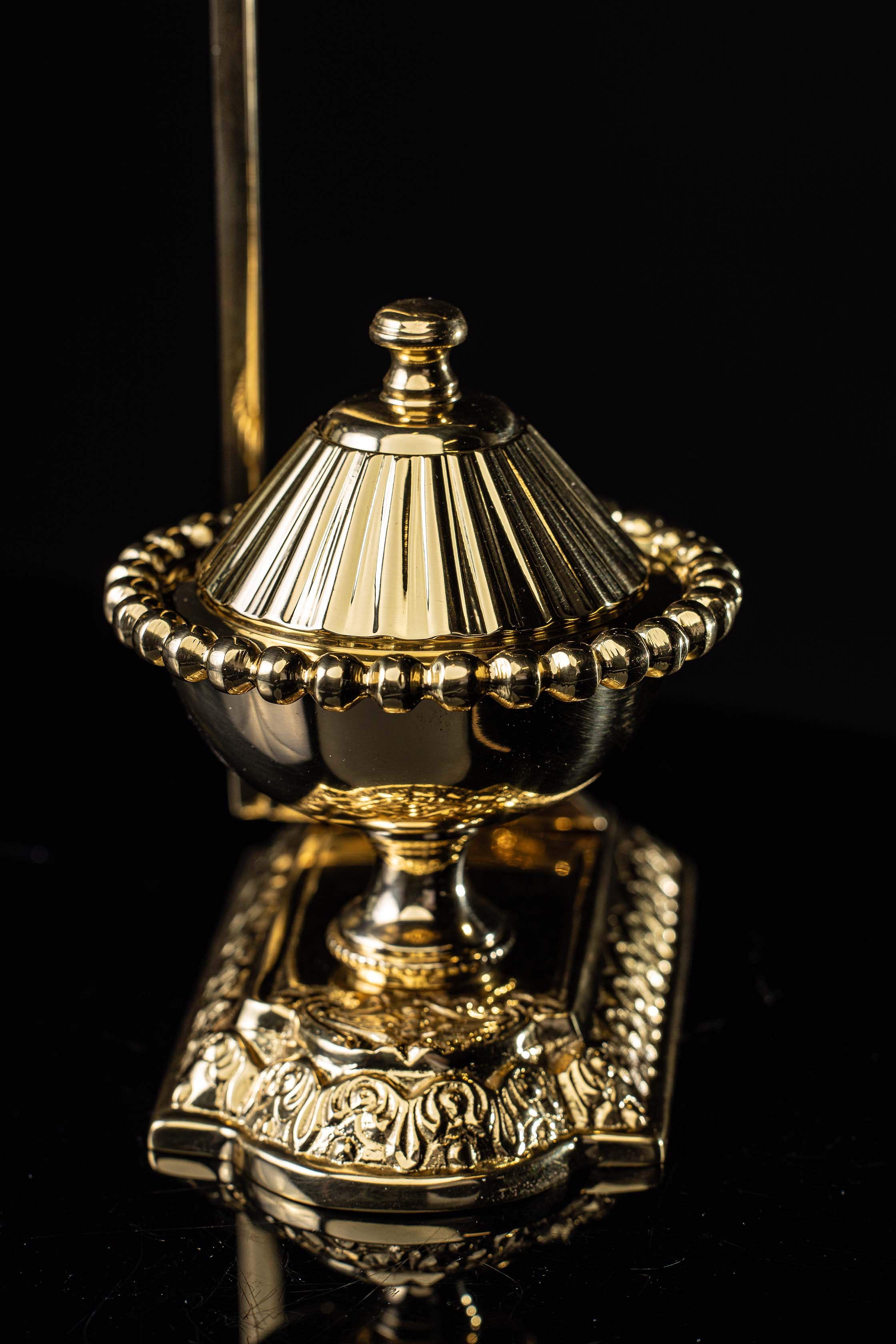 Hanger for purificator - vasculum - brass