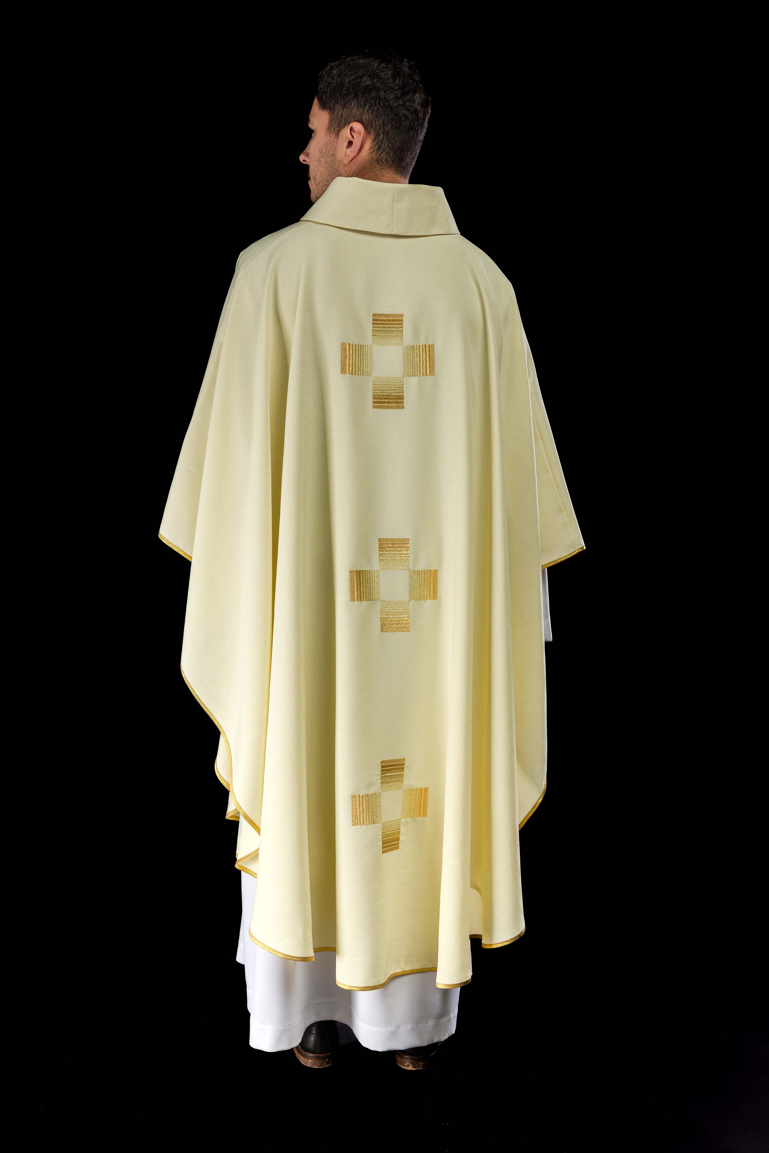 Chasuble with embroidered Crosses in ecru