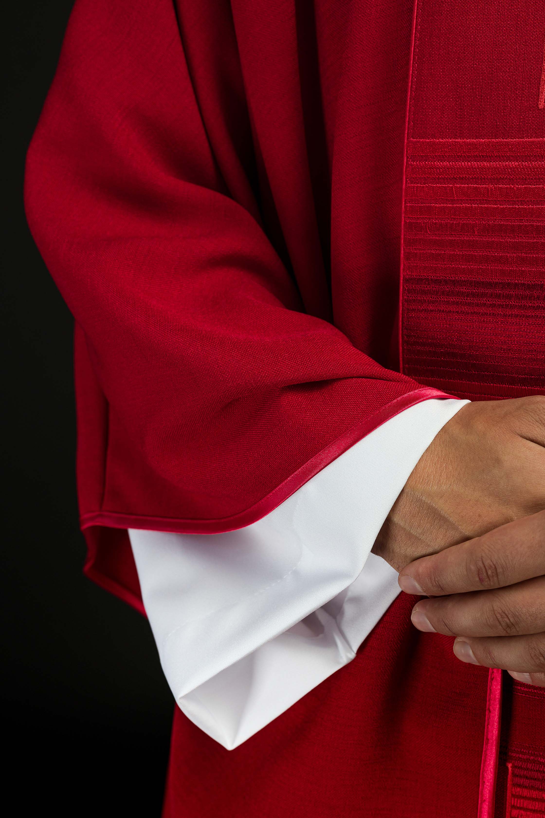 Chasuble embroidered with Crosses in red - CHASUBLES.COM