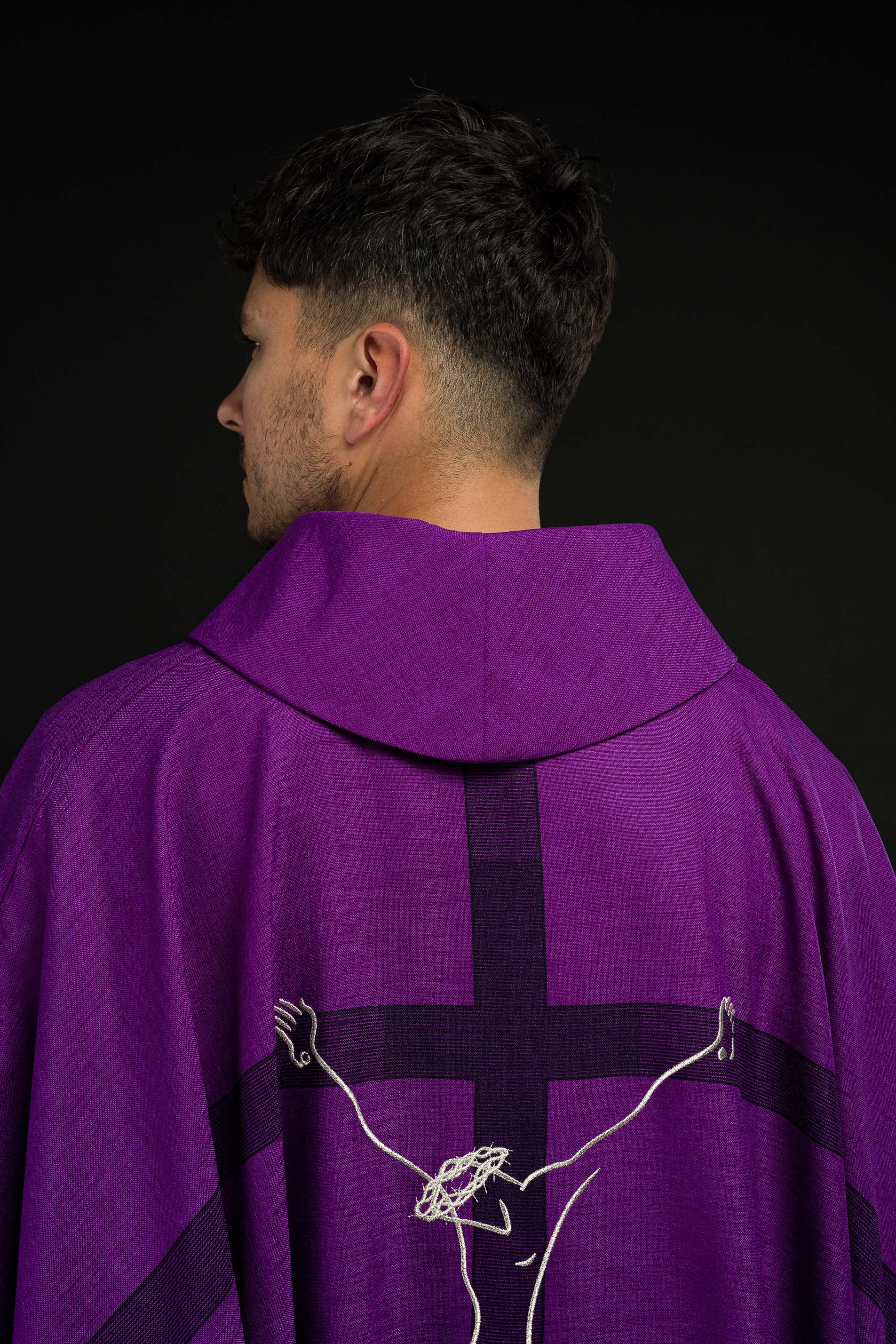 Chasuble with an icon of Jesus on the Cross in purple - CHASUBLES.COM