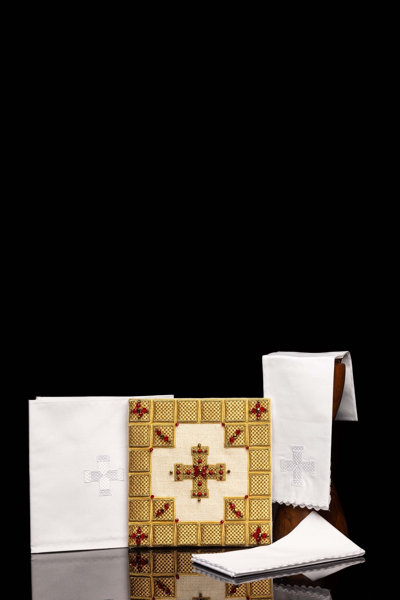 Handcrafted Chalice Linen Set with Natural Stones Handmade 5011