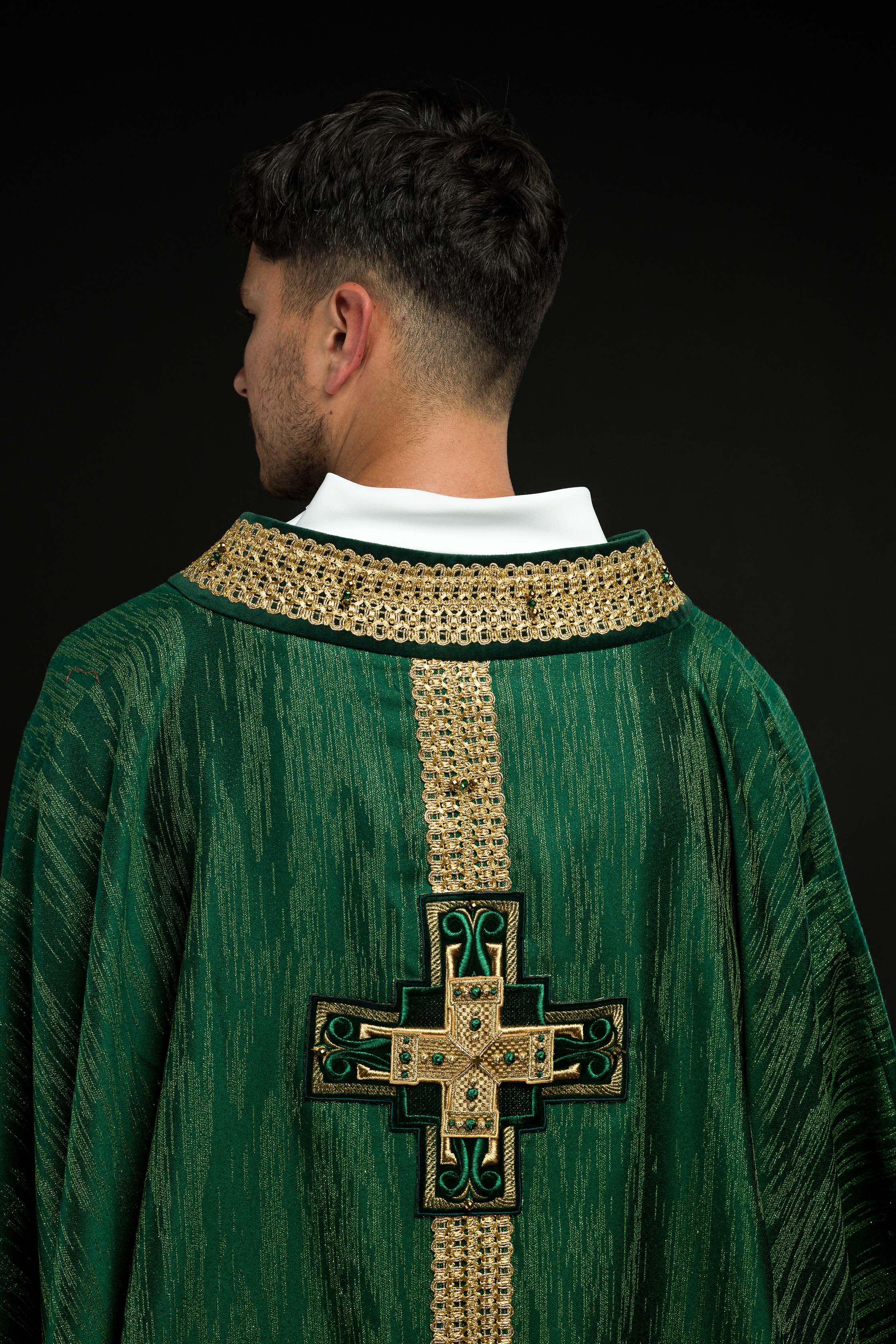 Handmade chasuble with natural stones Handmade 7015 Green - CHASUBLES.COM