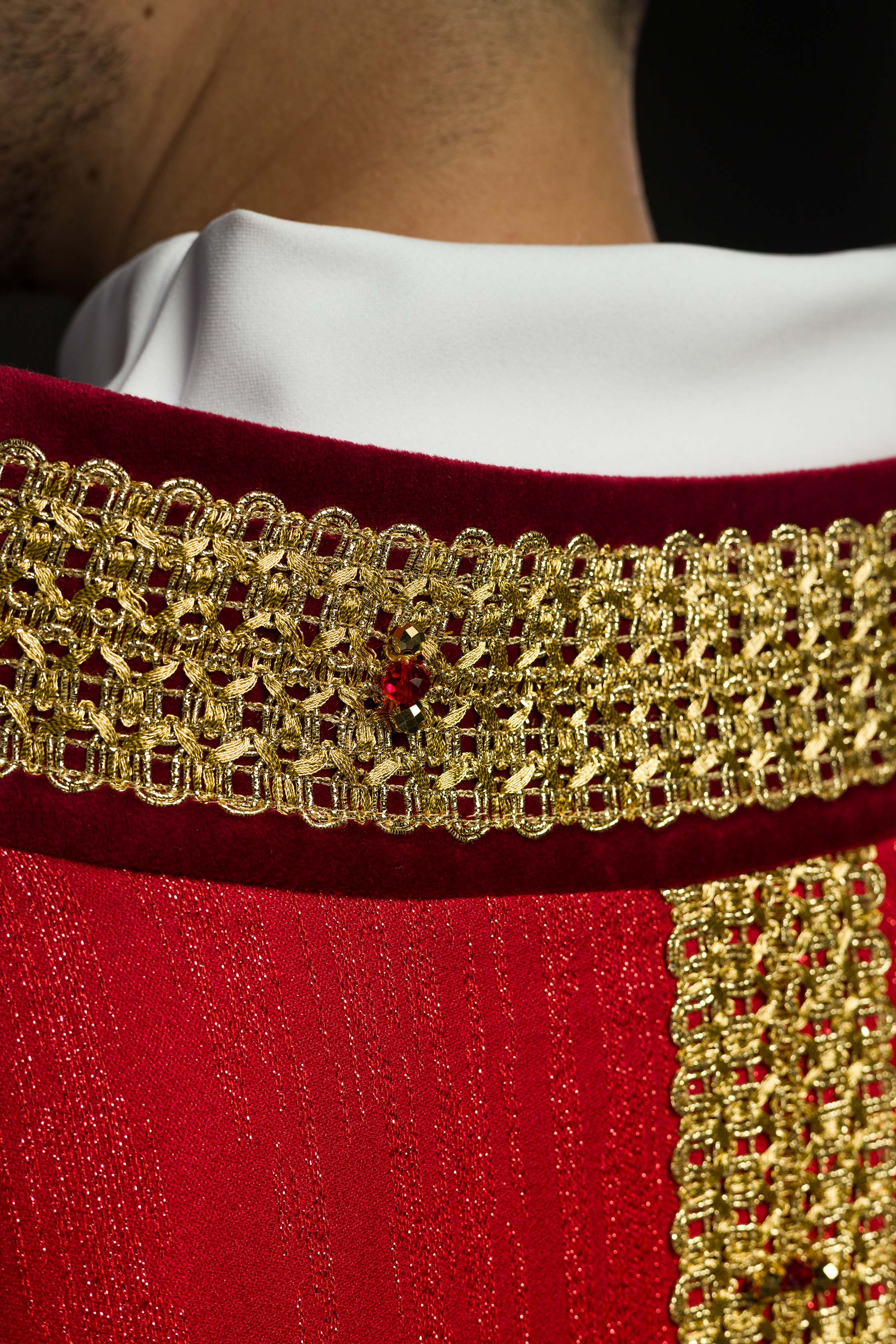 Handmade chasuble with natural stones Handmade 7015 Red - CHASUBLES.COM