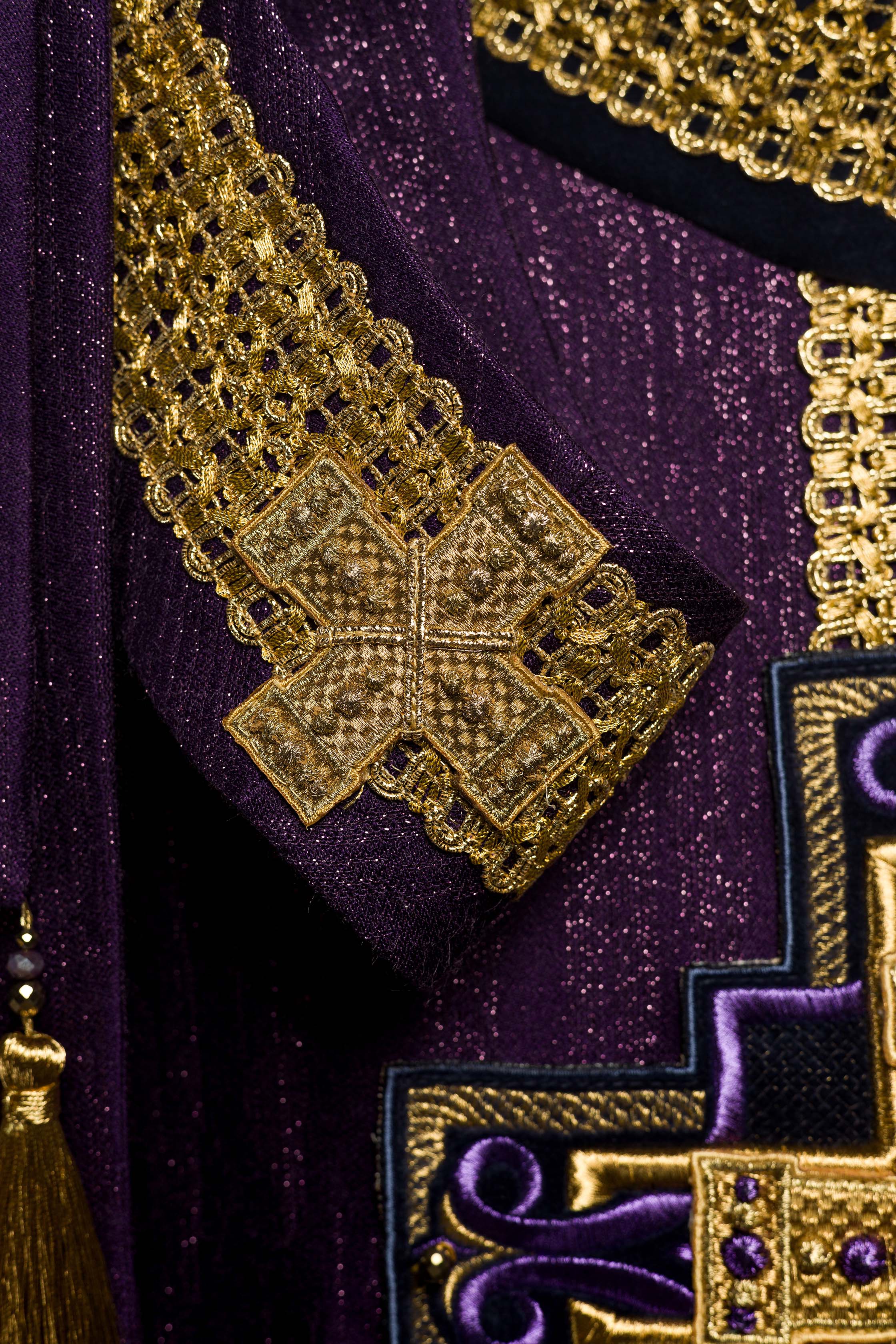 Handmade chasuble with natural stones Handmade 7015 Purple - CHASUBLES.COM
