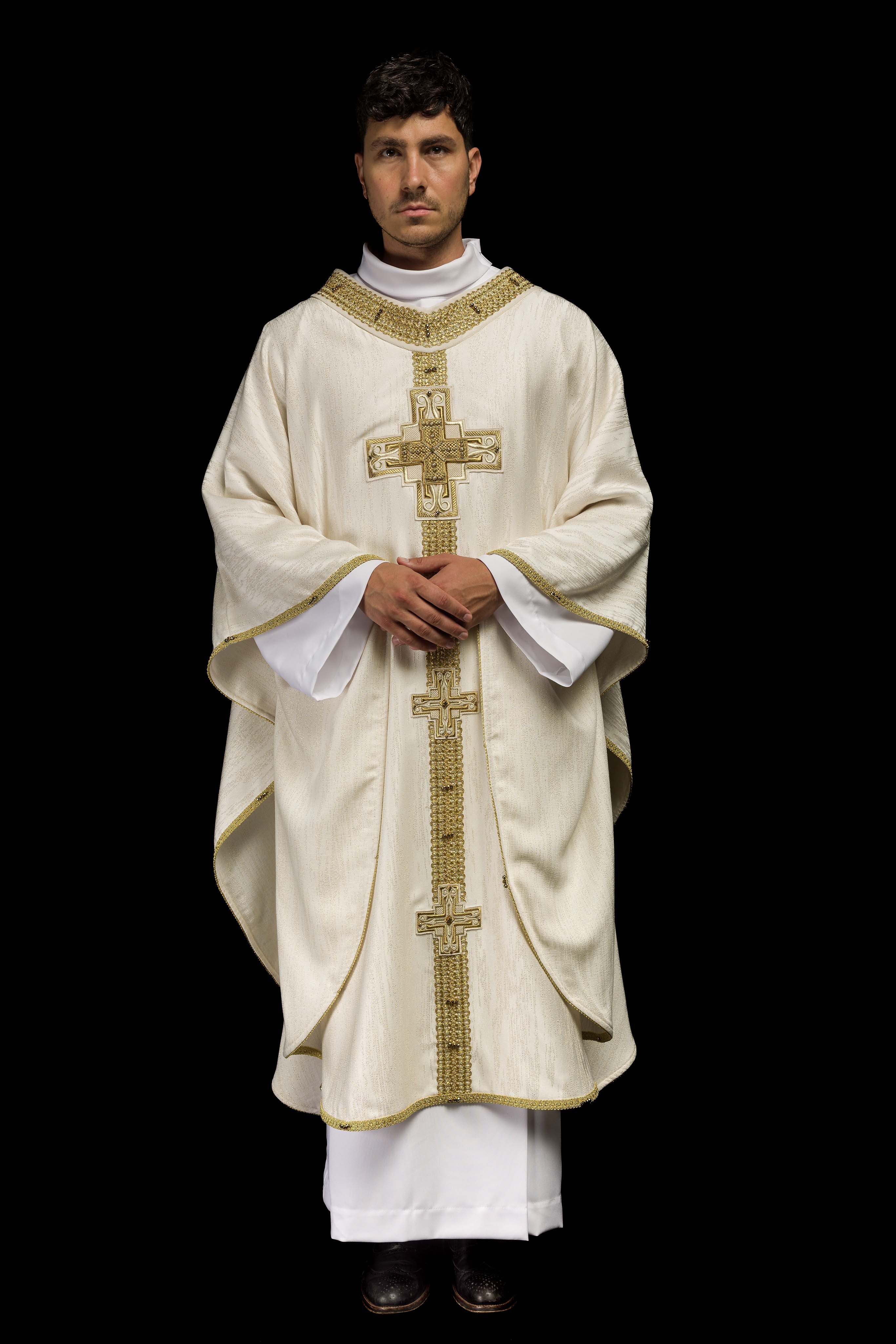 Handmade chasuble with natural stones Handmade 7015 Ecru - CHASUBLES.COM