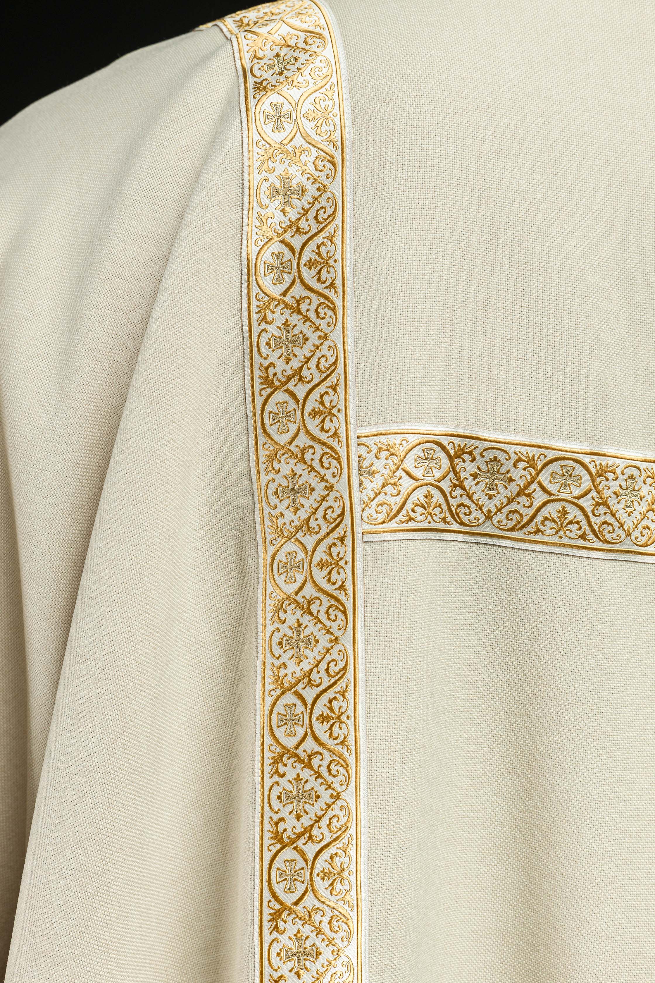 Ecru dalmatic decorated with gold jacquard ribbons - CHASUBLES.COM