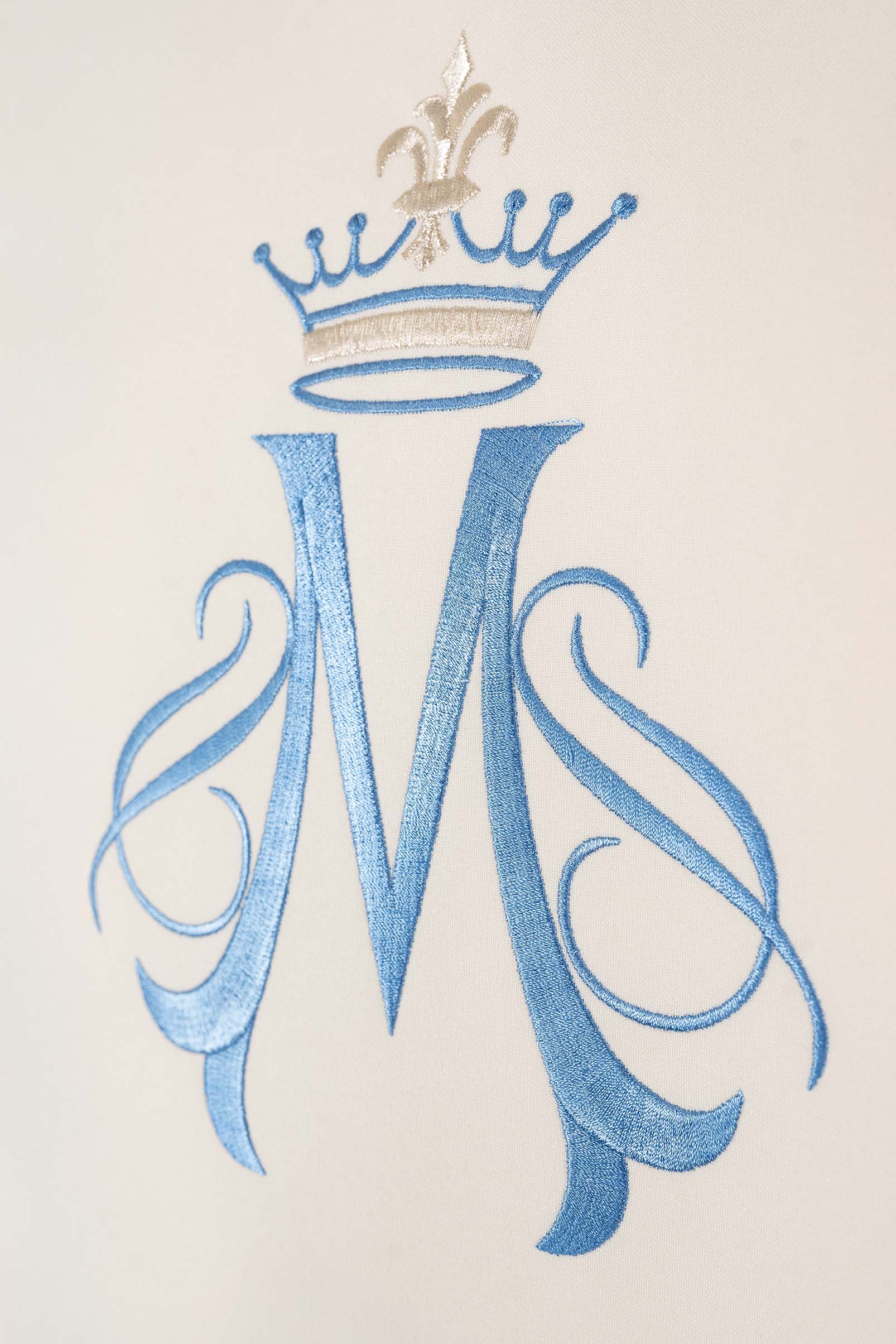 Embroidered ecru chasuble with Marian motif - CHASUBLES.COM