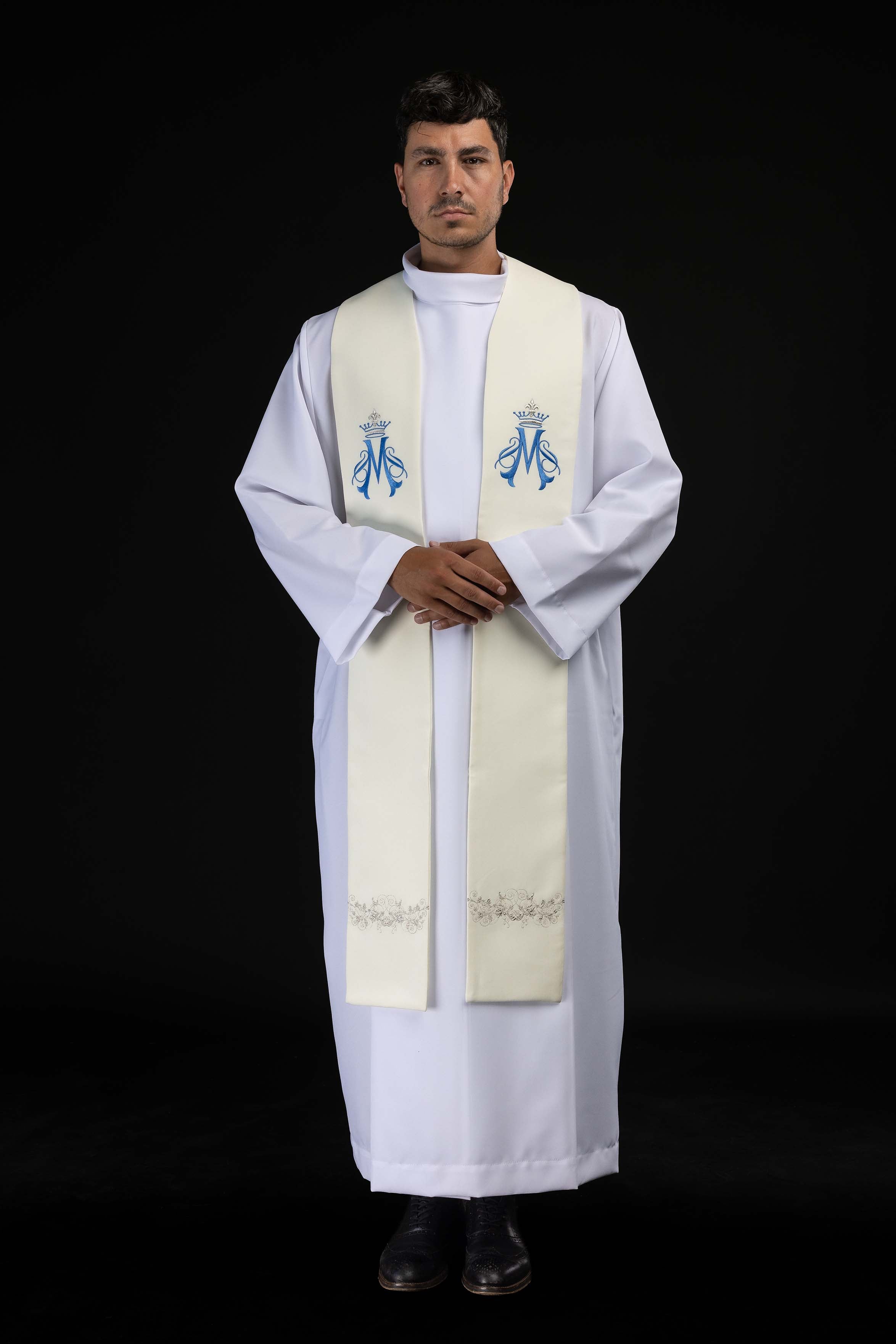 Embroidered Marian stole ecru