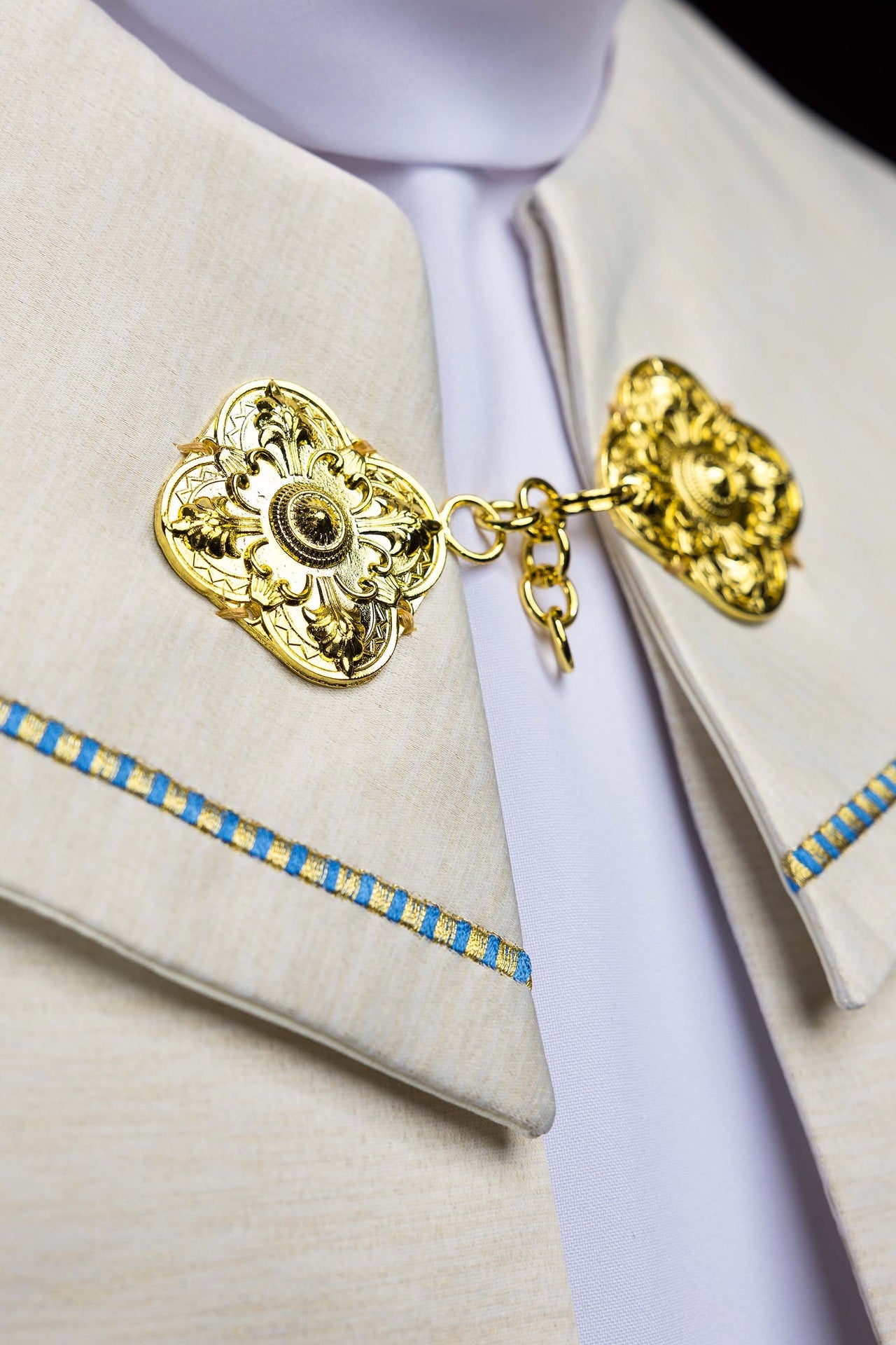 Ecru Marian embroidered cope - CHASUBLES.COM