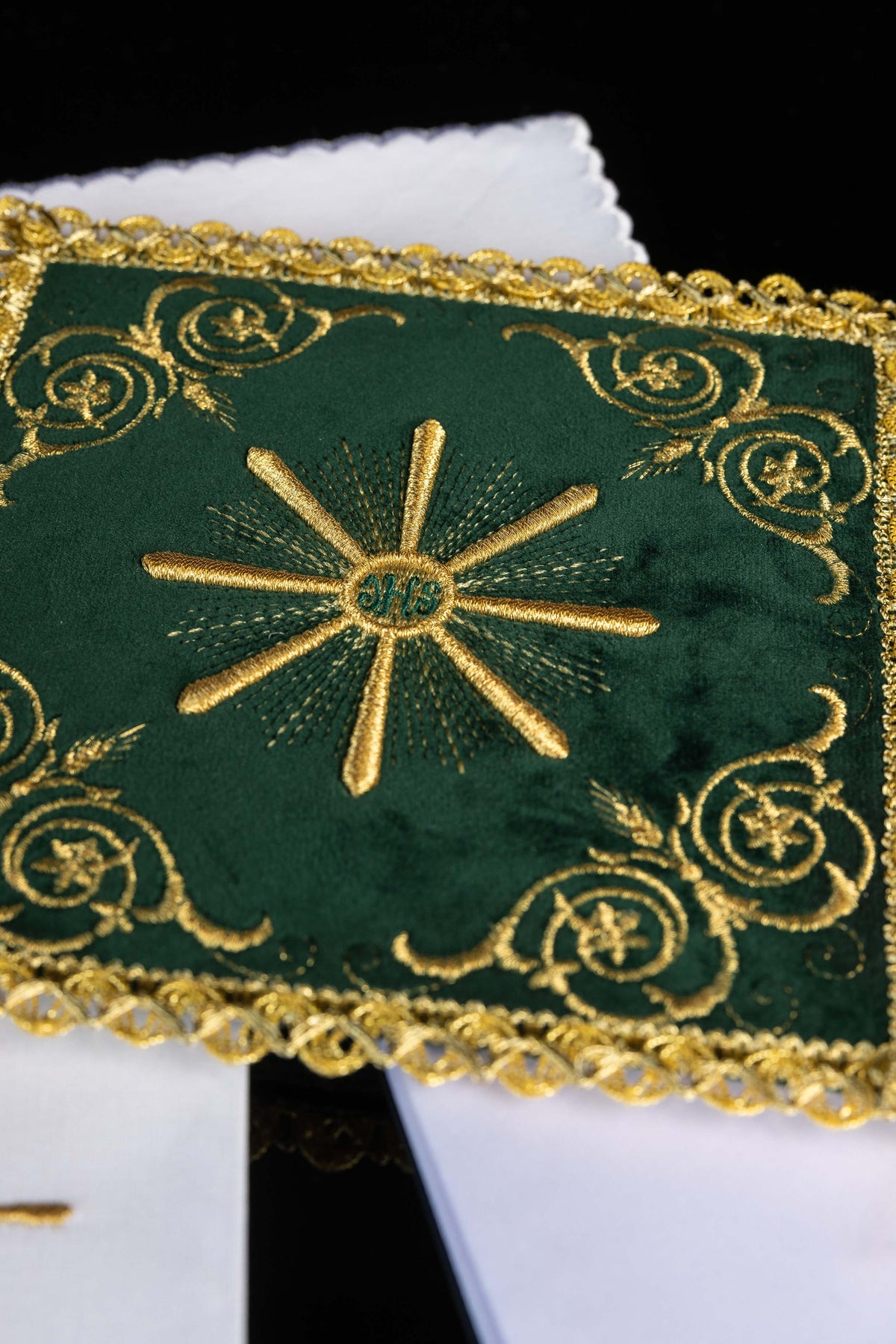 Embroidered chalice linens set green velvet