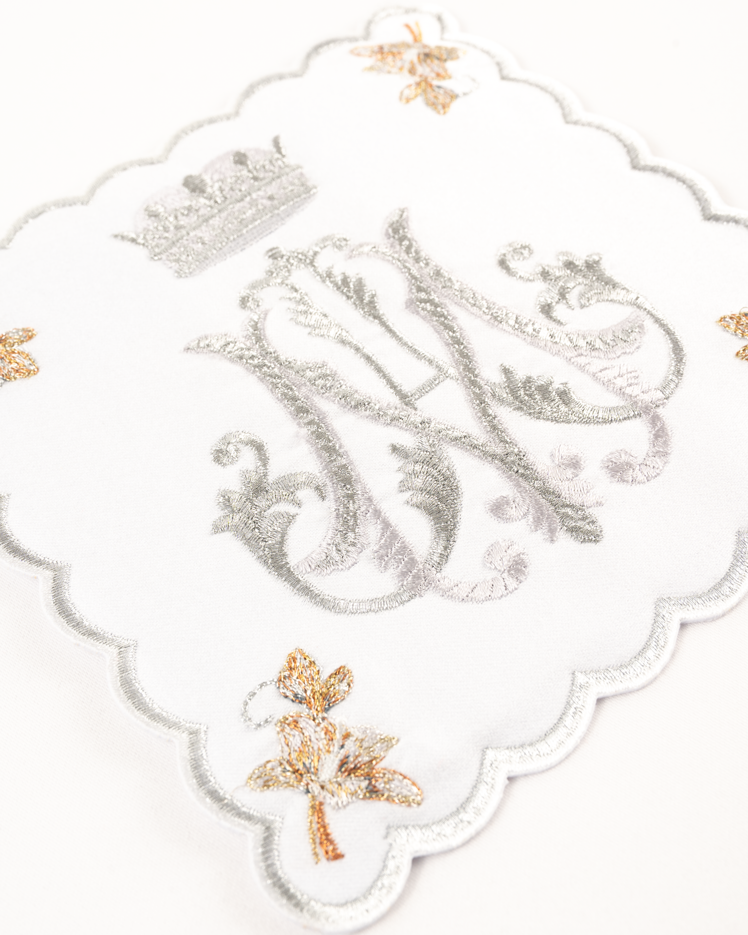 Liturgical chalice linens set with embroidered Marian motif
