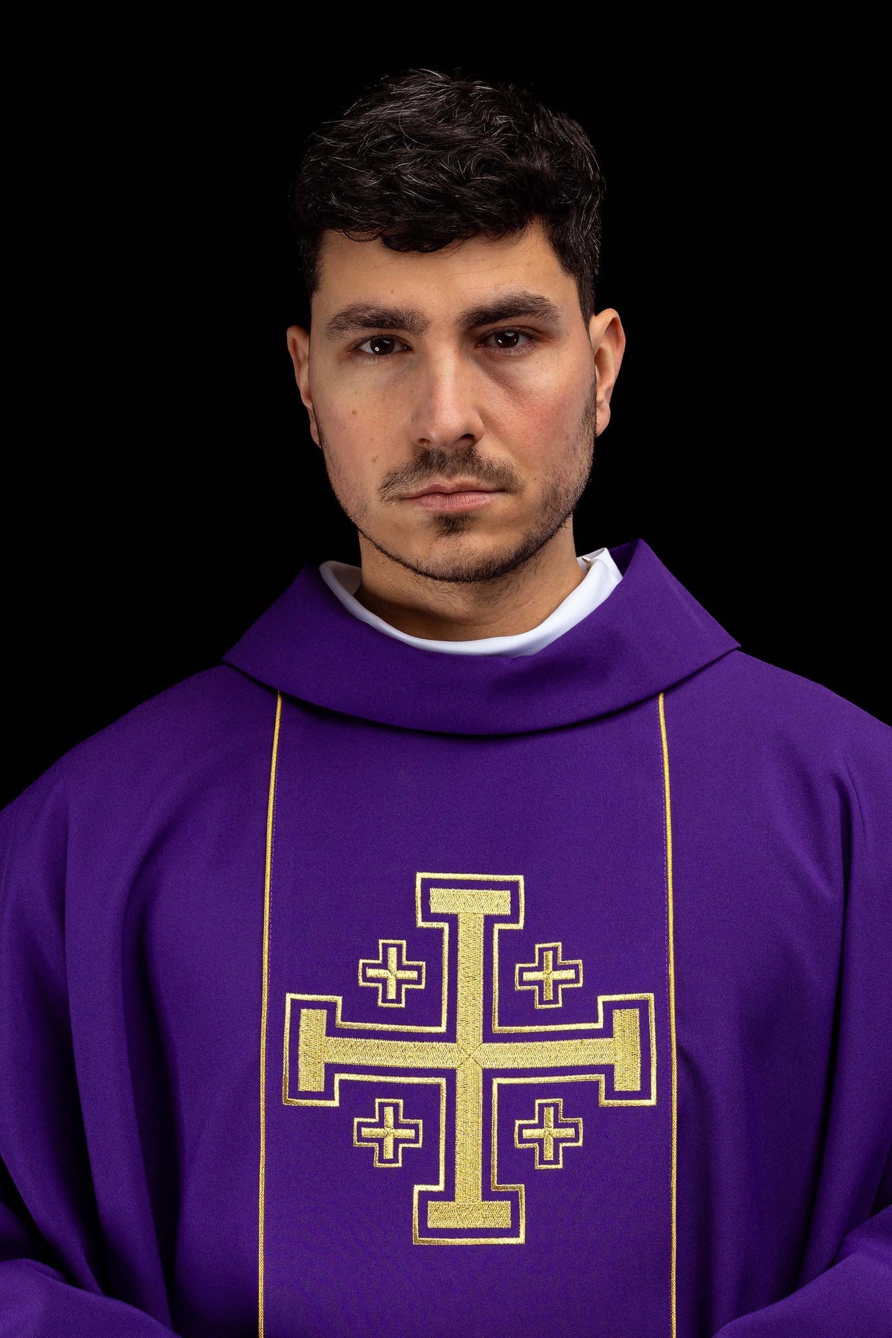 Purple embroidered chasuble with band and Jerusalem crosses - CHASUBLES.COM