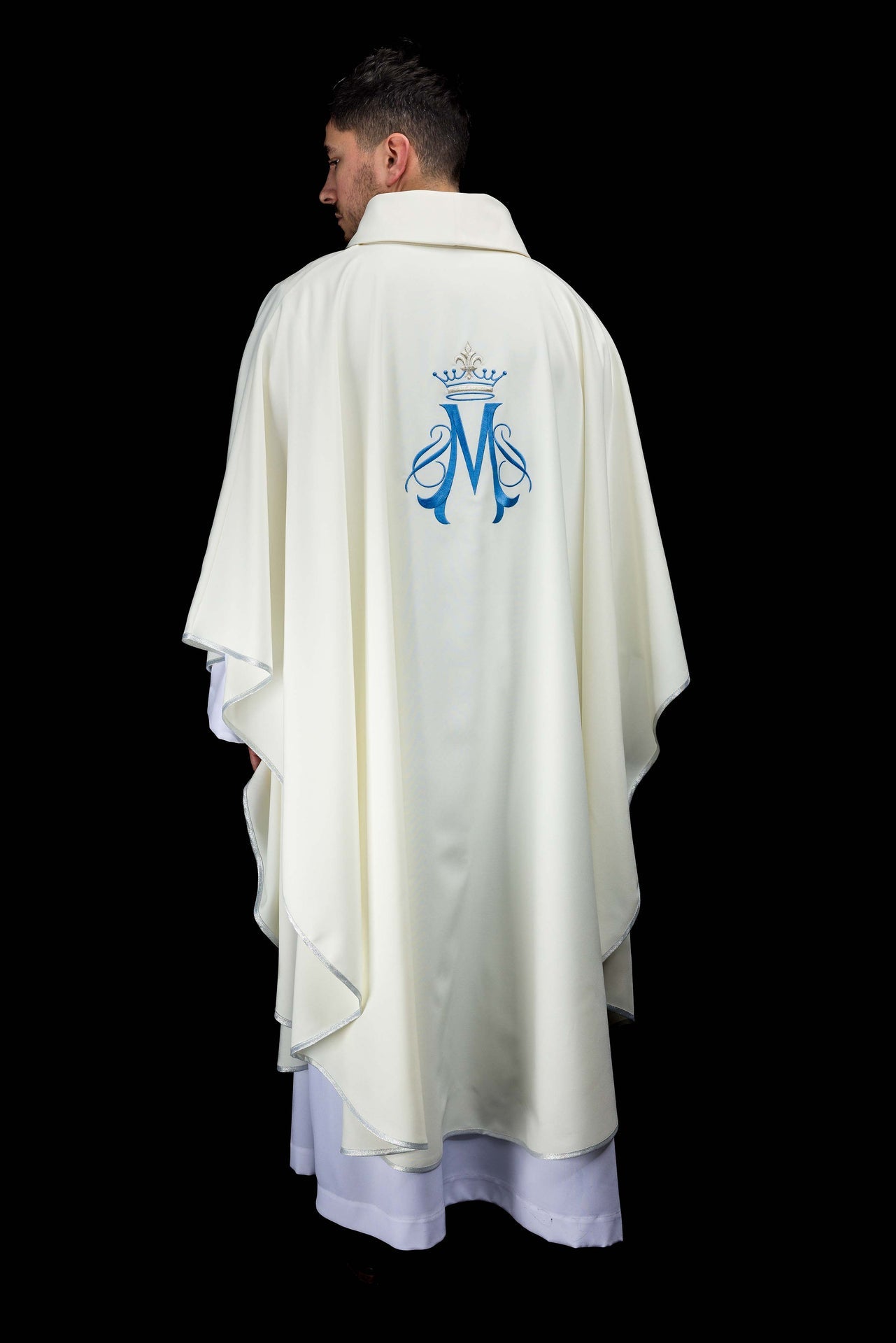 Ecru embroidered chasuble with Marian motif - CHASUBLES.COM