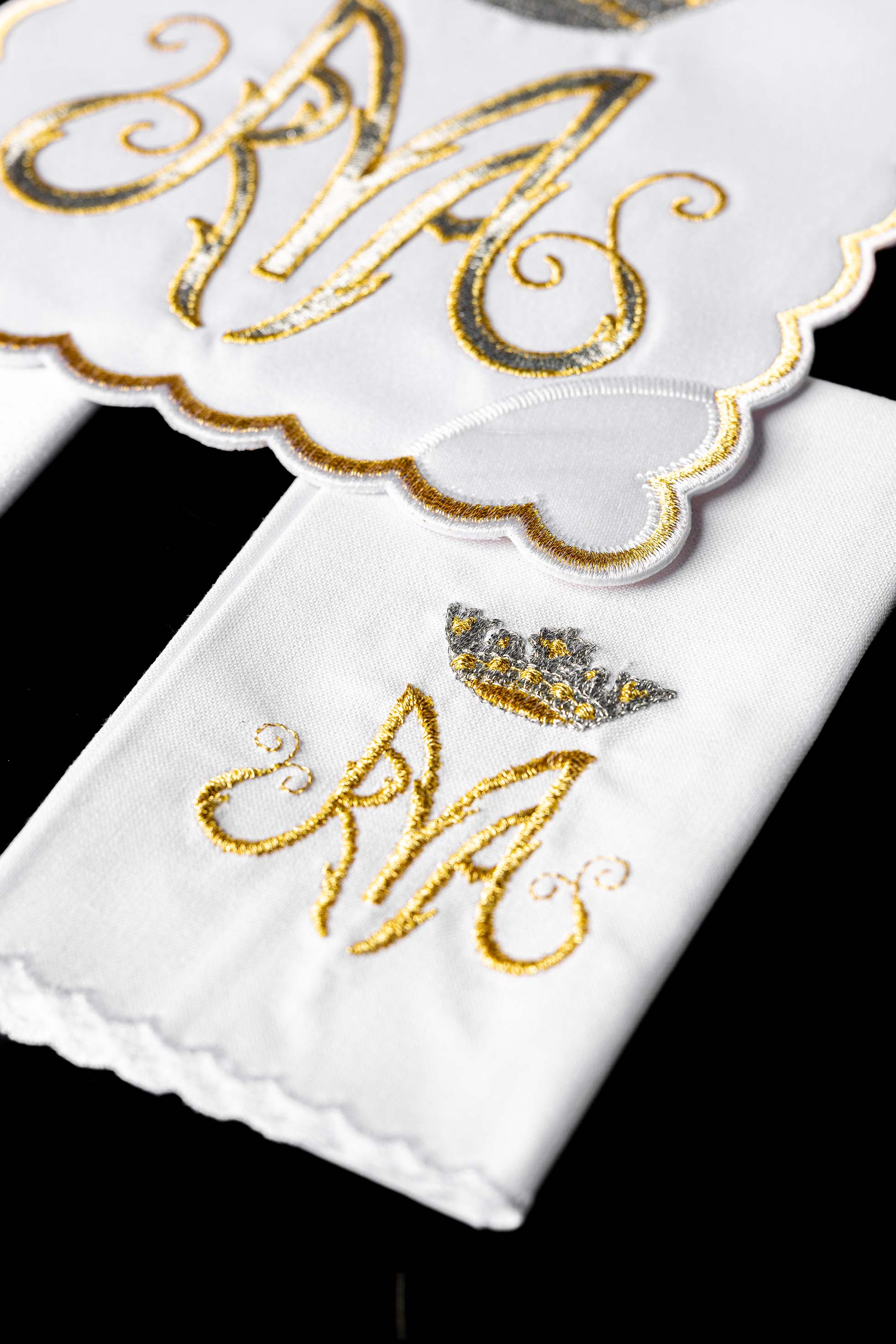Chalice Linens with gold and silver Marian Embroidery
