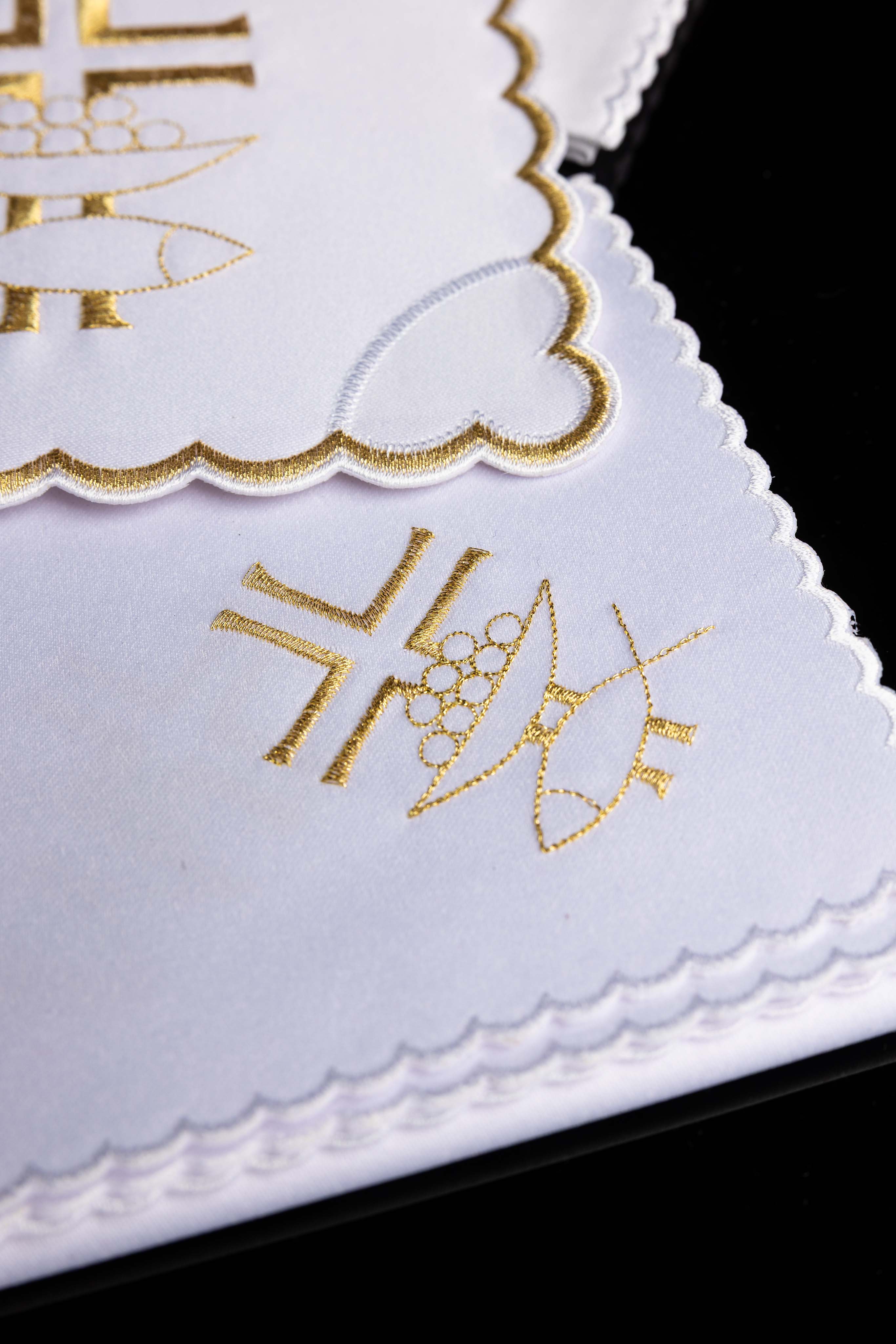 Chalice linens set with gold cross and Ichthys
