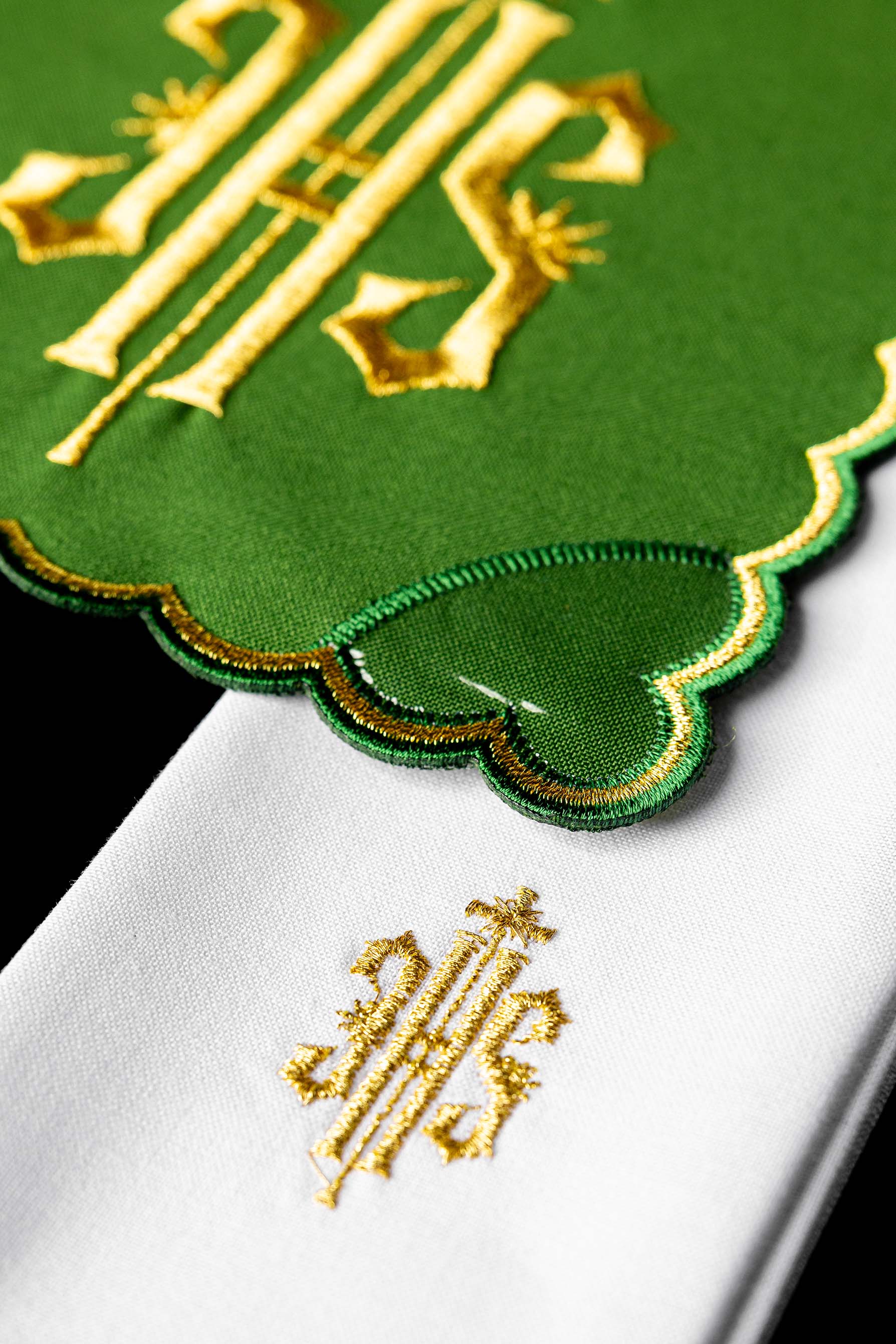 Chalice Set with green Pall and dimensional JHS embroidery