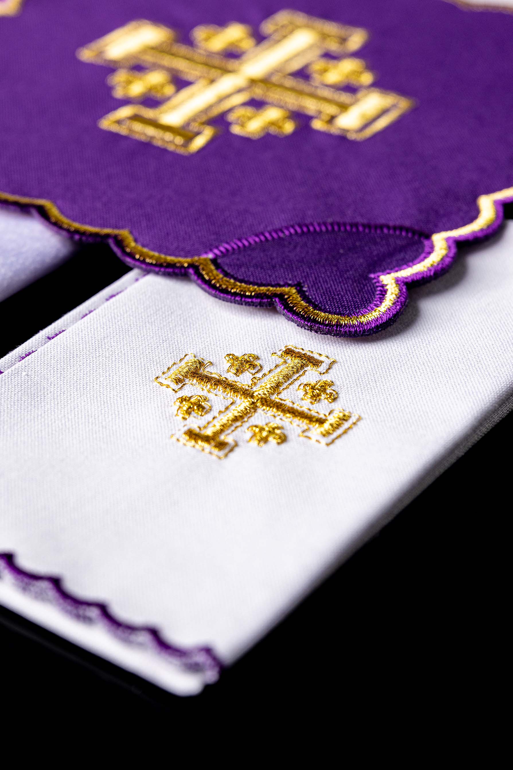 Chalice Set with purple Pall and Jerusalem Cross embroidery - CHASUBLES.COM