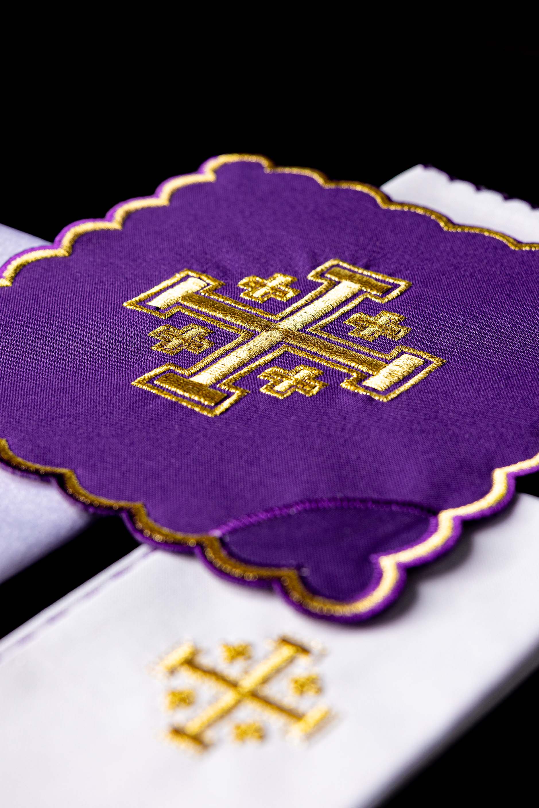 Chalice Set with purple Pall and Jerusalem Cross embroidery - CHASUBLES.COM