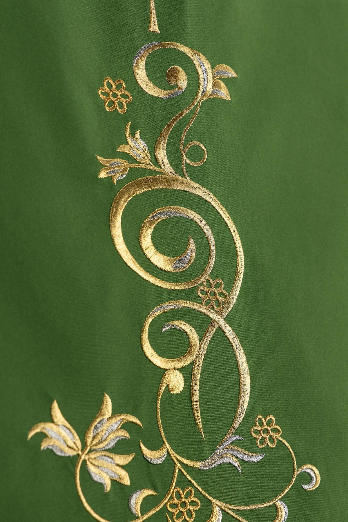 Green Lectern Cloth with Embroidered IHS and Botanical Ornament