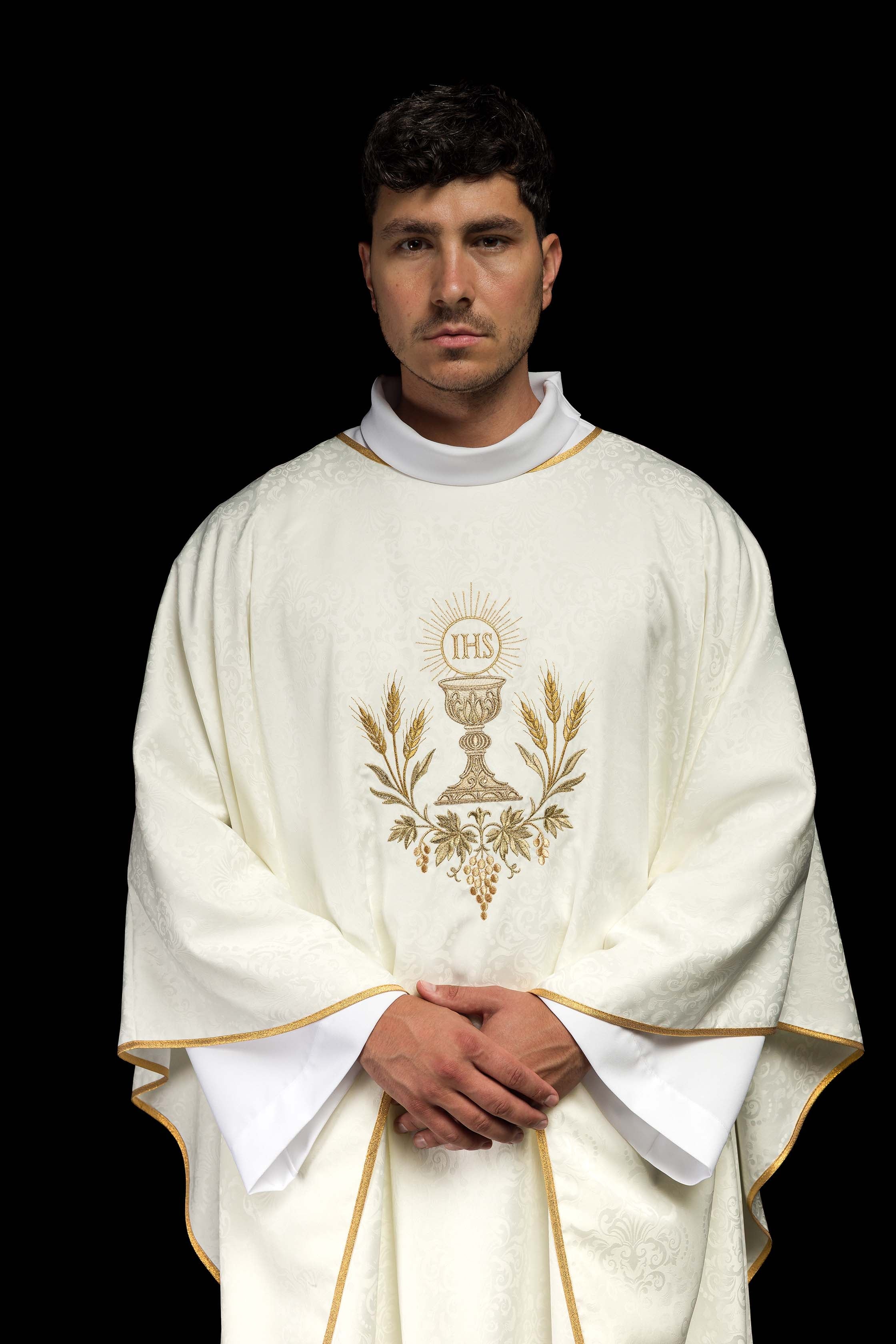 Ecru Liturgical Chasuble with Embroidered Chalice and Host on Jacquard Fabric - CHASUBLES.COM
