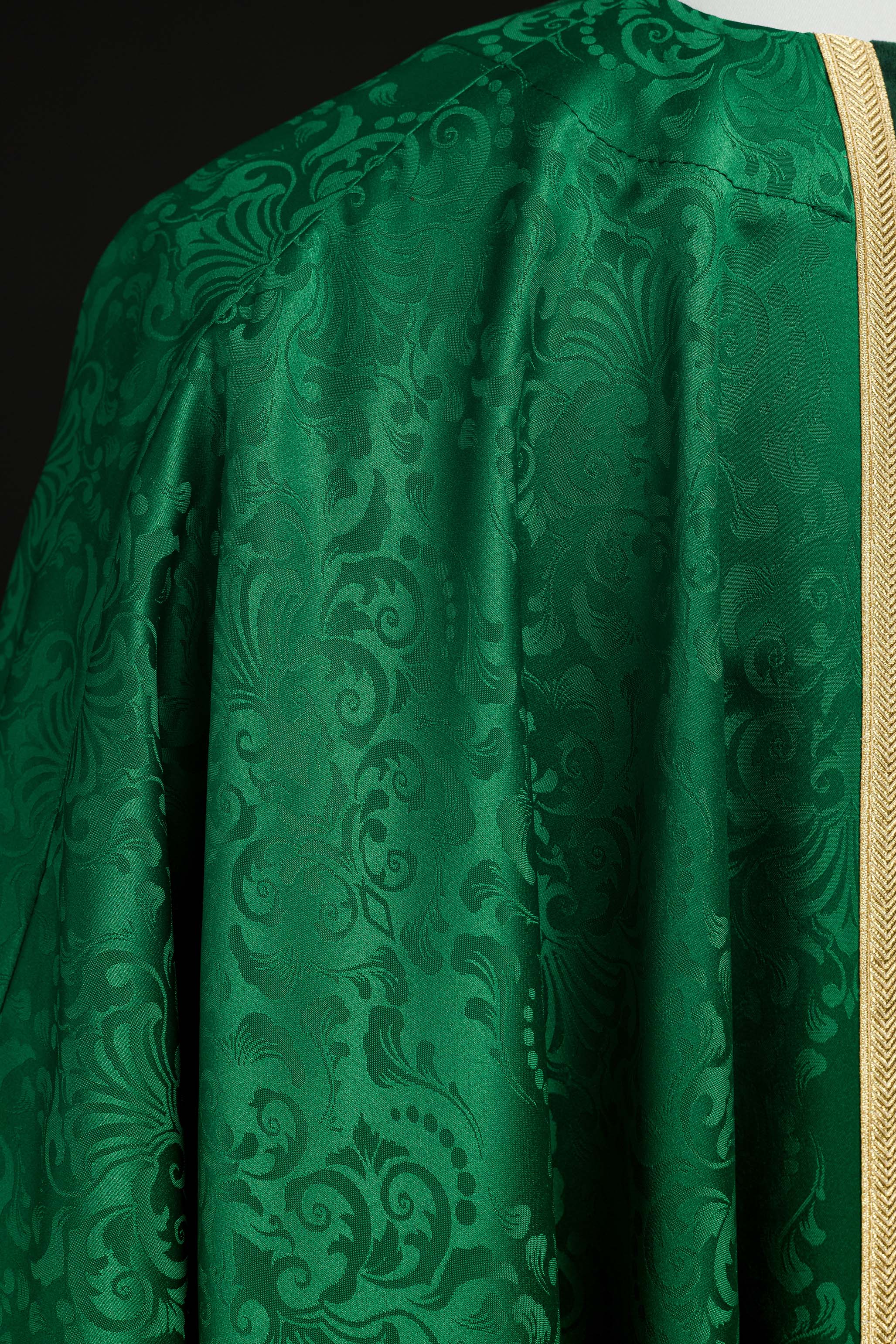 Green liturgical chasuble with stole and cross embroidery on jacquard fabric - CHASUBLES.COM