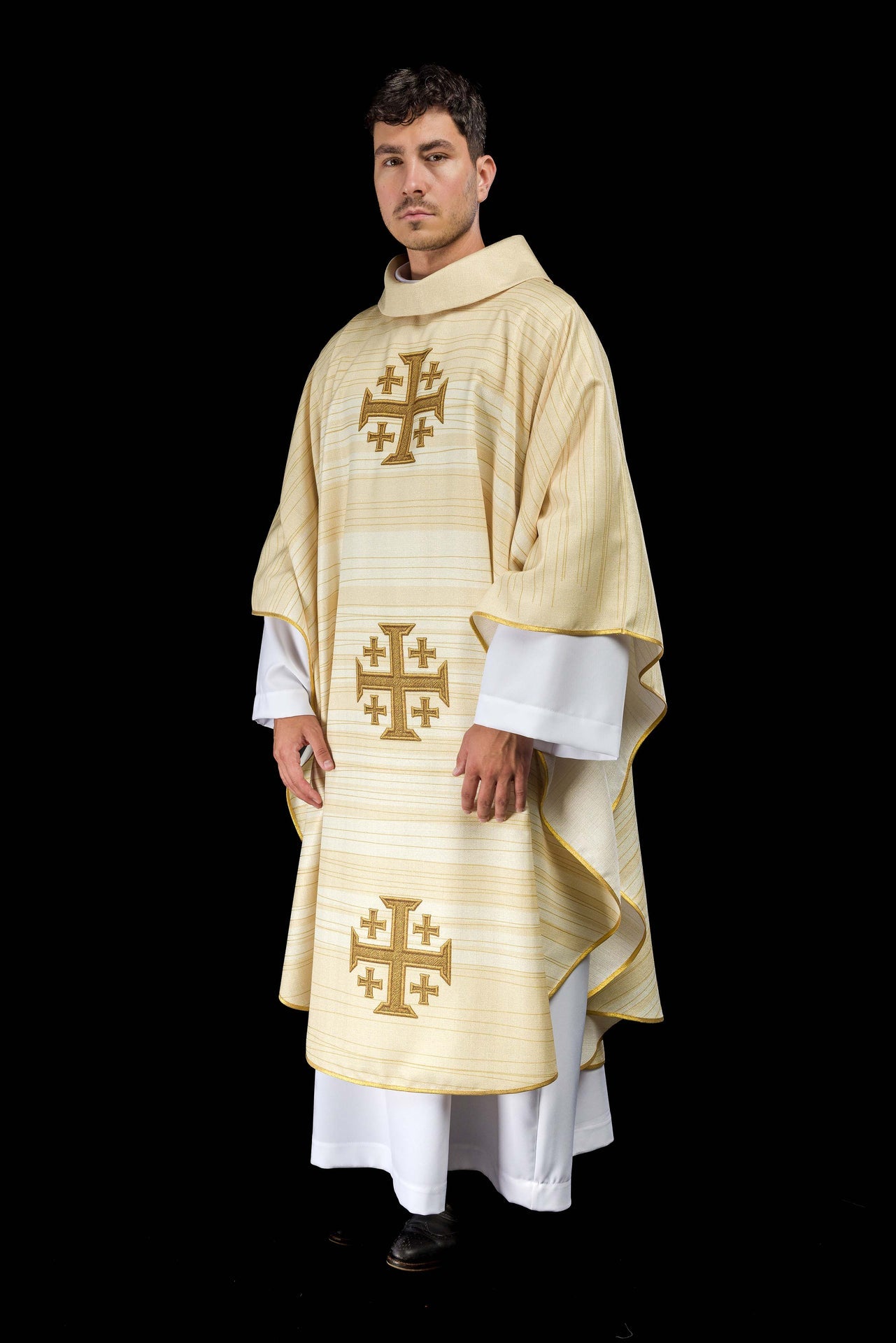 Ornat drukowany z Krzyżem Jerozolimskim ecru - CHASUBLES.COM