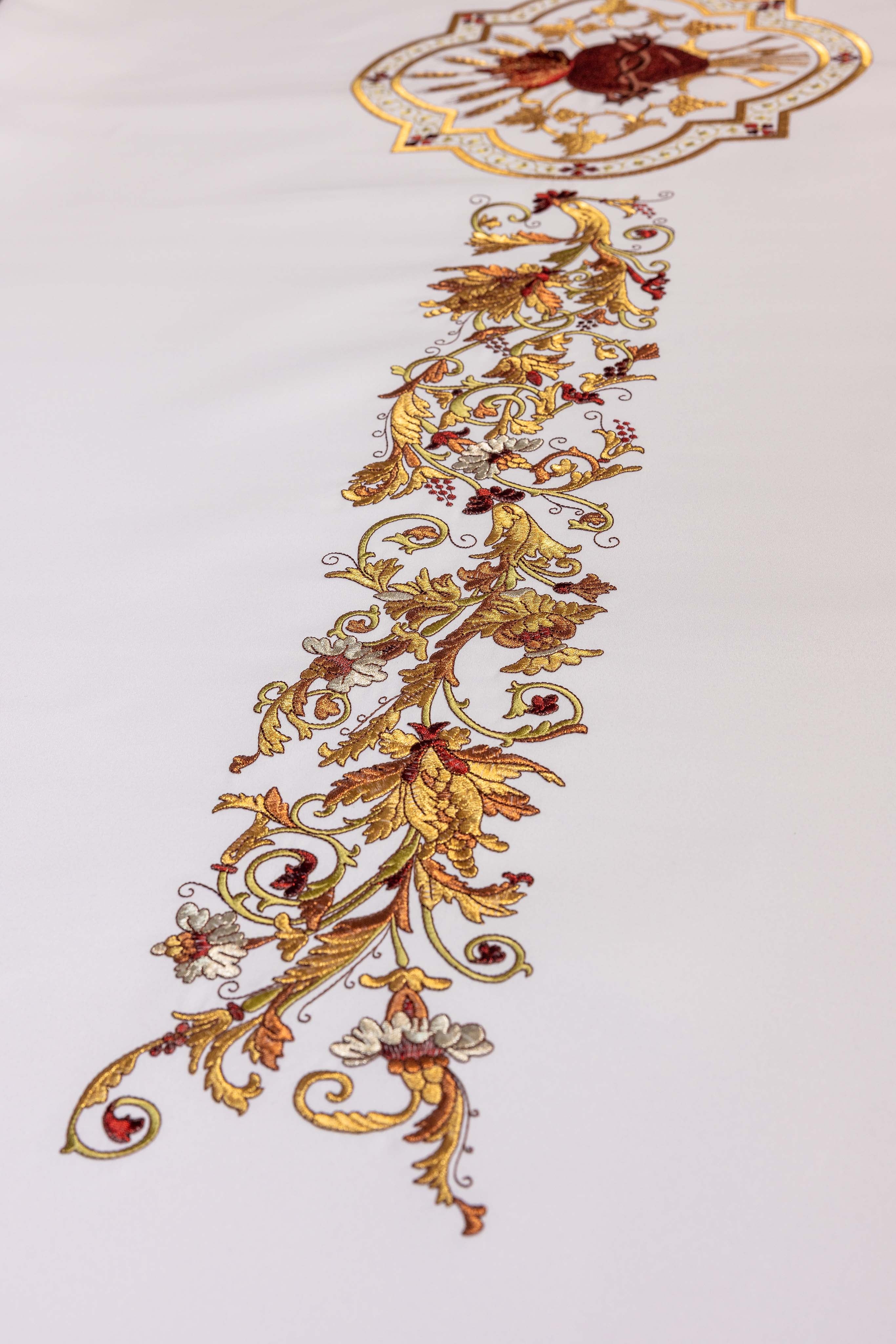 Altar tablecloth with Sacred Heart motif