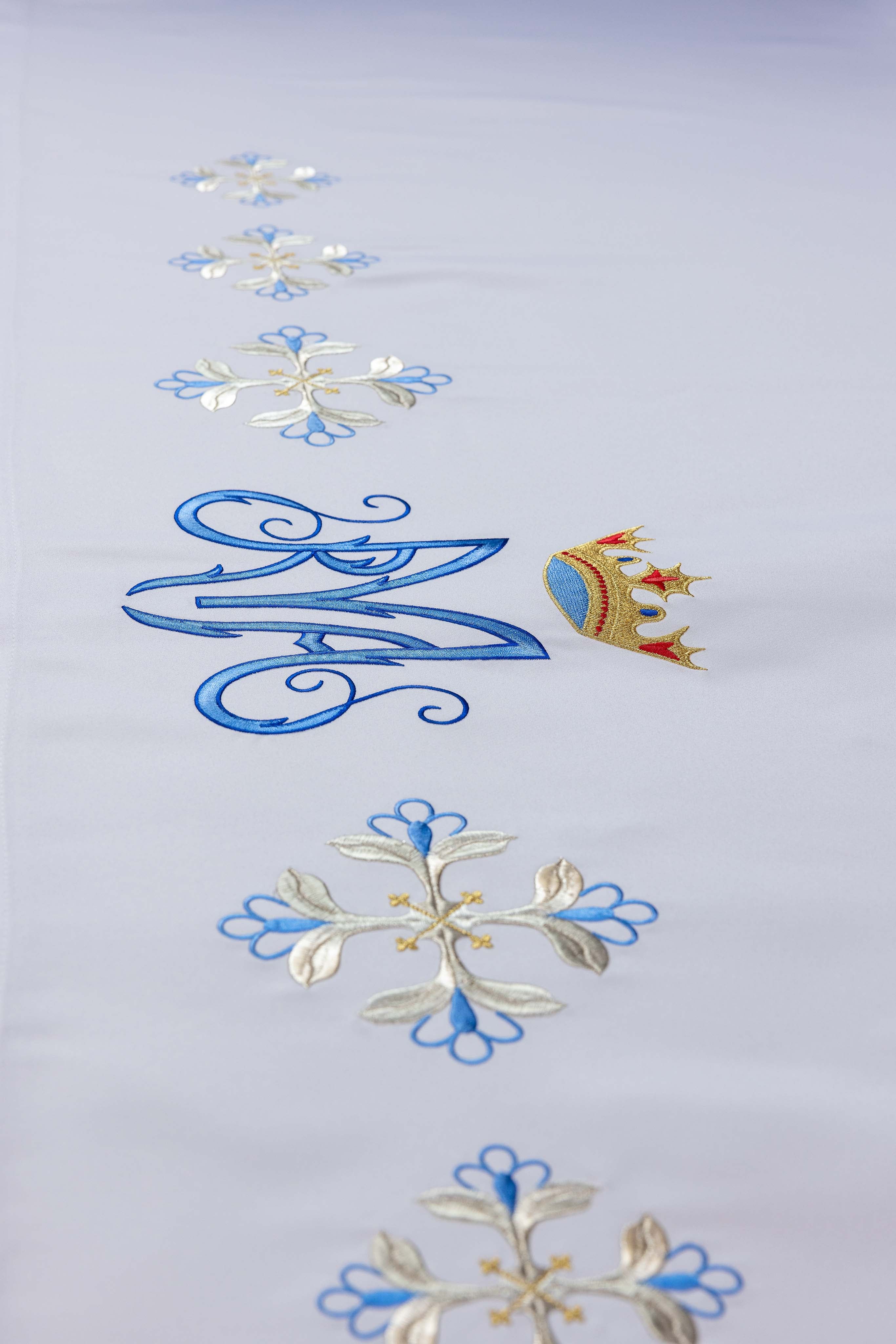 Altar tablecloth with blue Marian embroidery