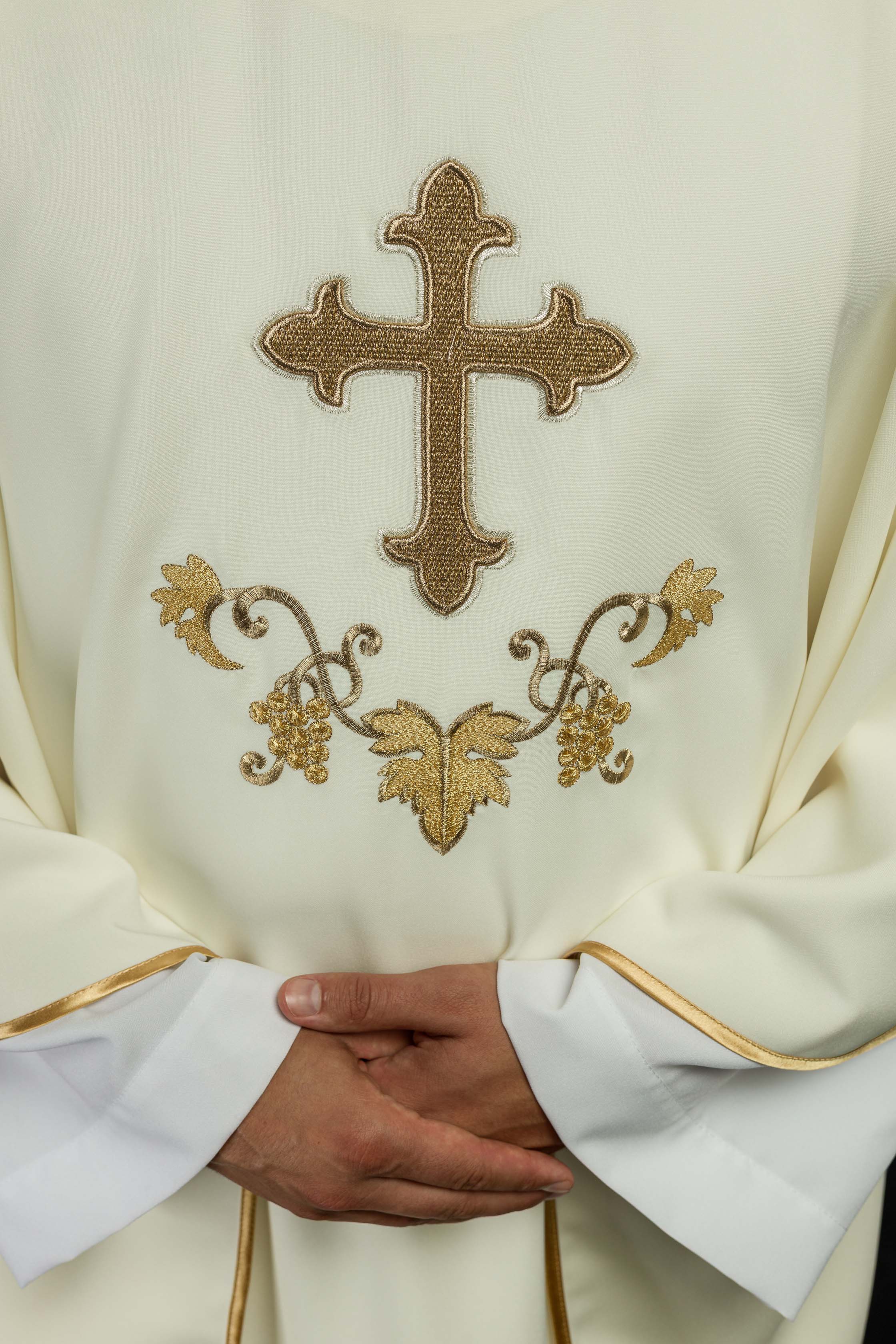 Chasuble with embroidered cross symbol and wide ecru collar
