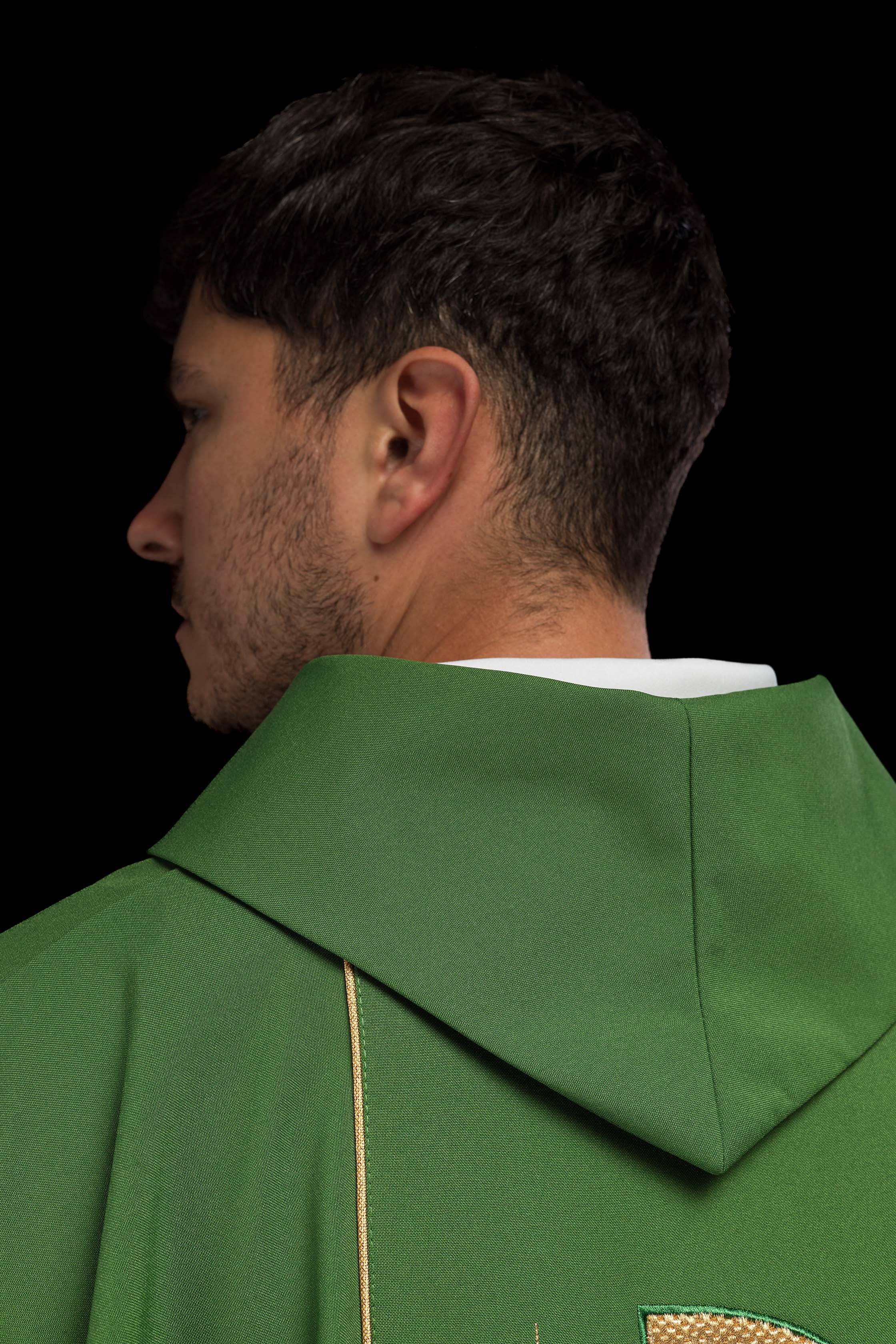 Green chasuble embroidered with IHS Chalice pattern - CHASUBLES.COM