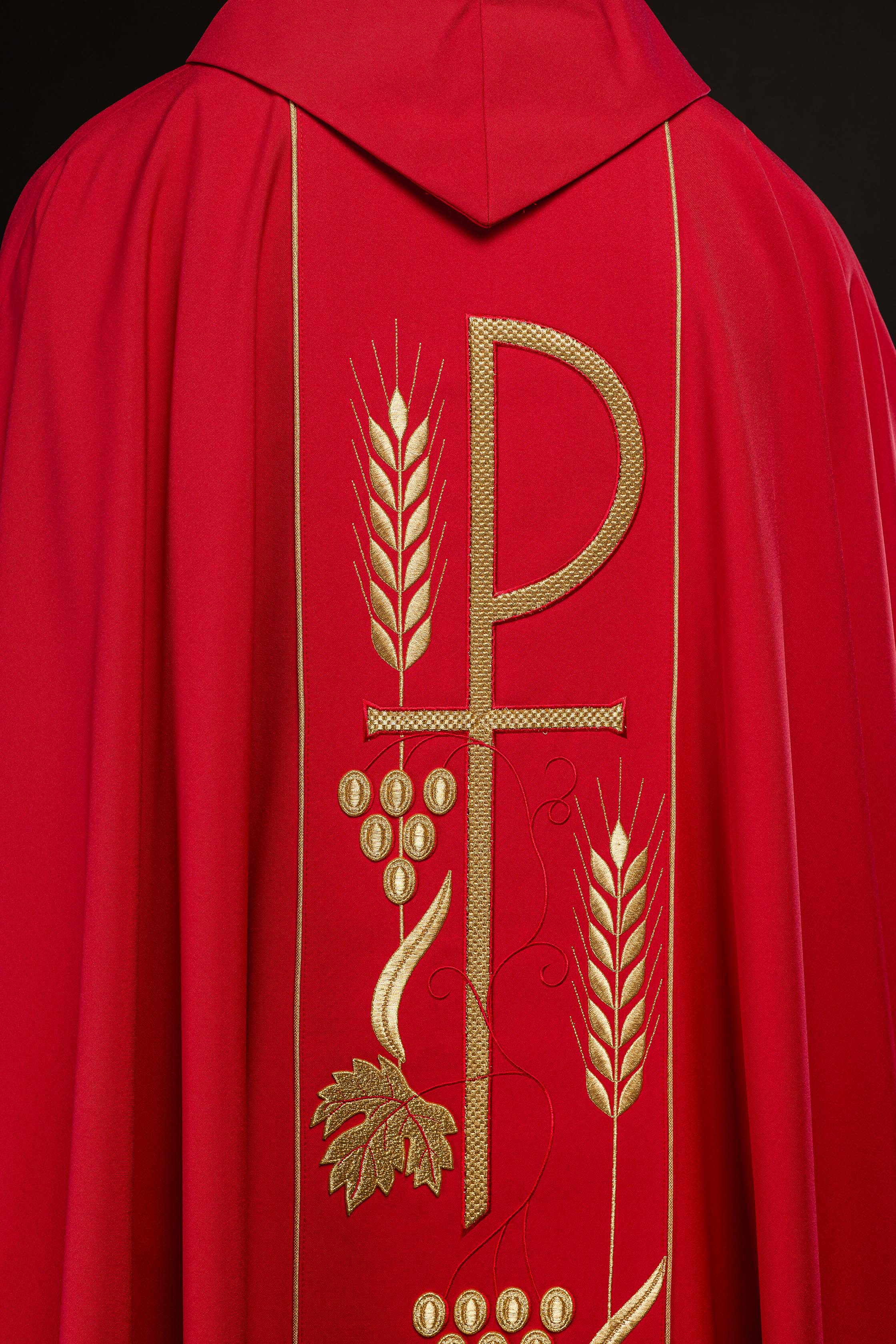 Red chasuble with embroidered PX and chalice symbol - CHASUBLES.COM