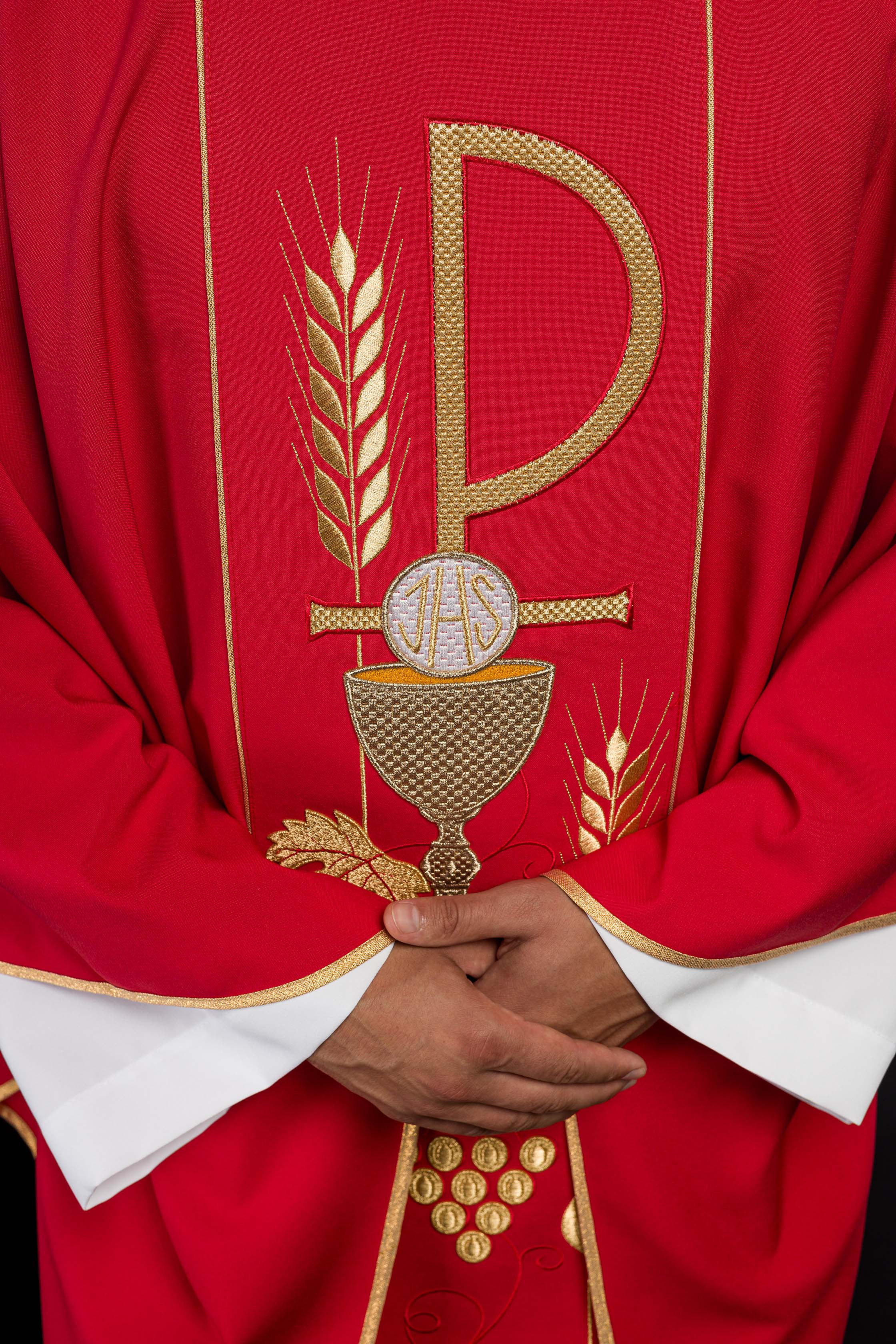 Red chasuble with embroidered PX and chalice symbol - CHASUBLES.COM