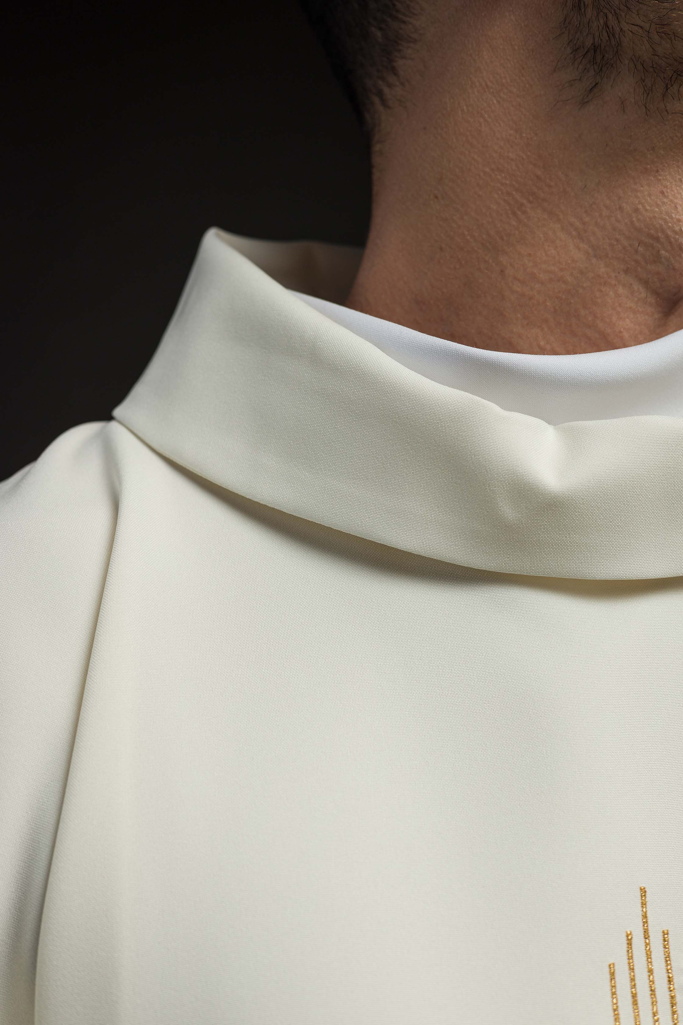 Chasuble with IHS embroidery in ecru - CHASUBLES.COM