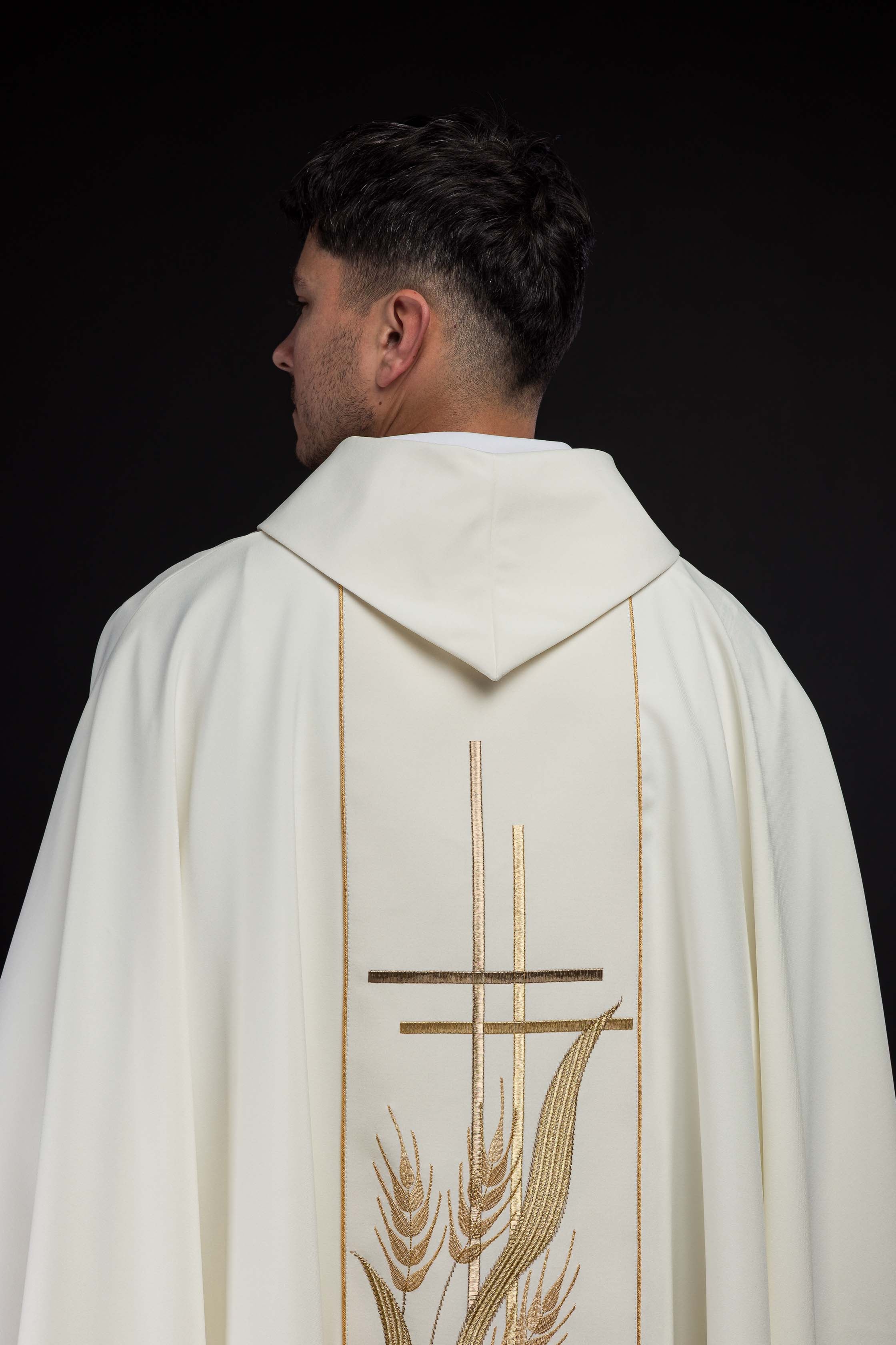 Chasuble embroidered with motifs of cross and wheat in ecru