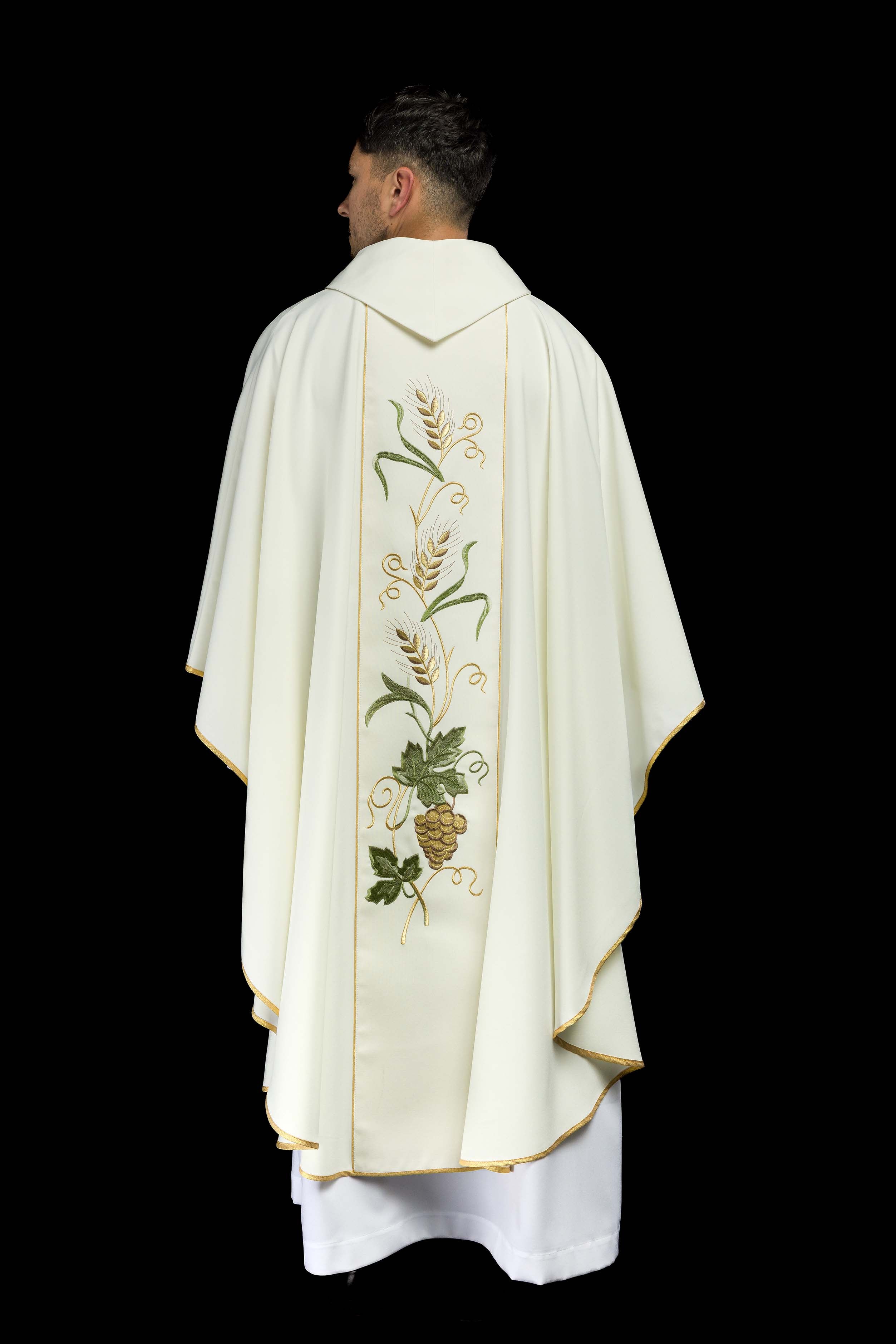 Ecru chasuble with IHS and grapes embroidery