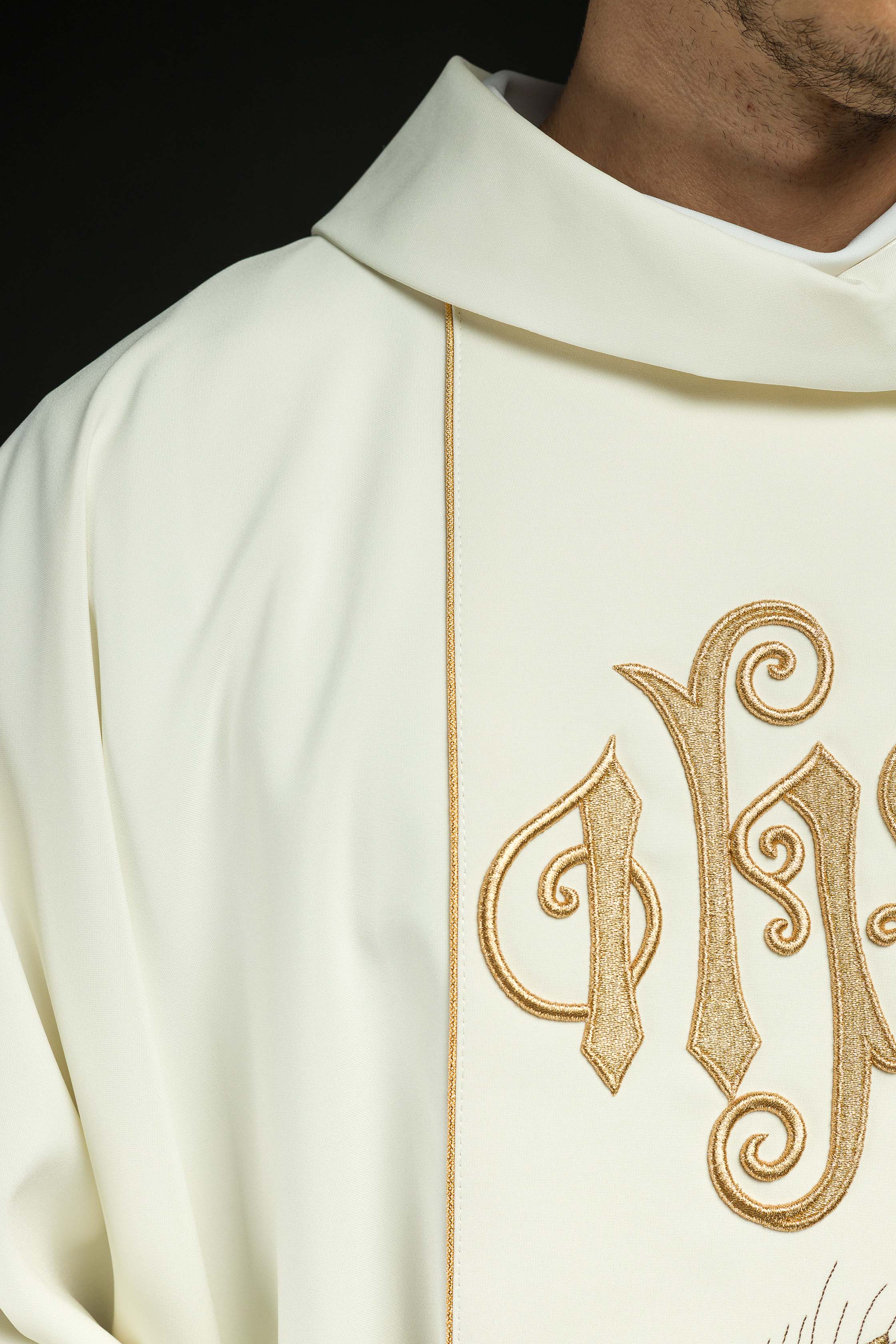 Ecru chasuble with IHS and grapes embroidery