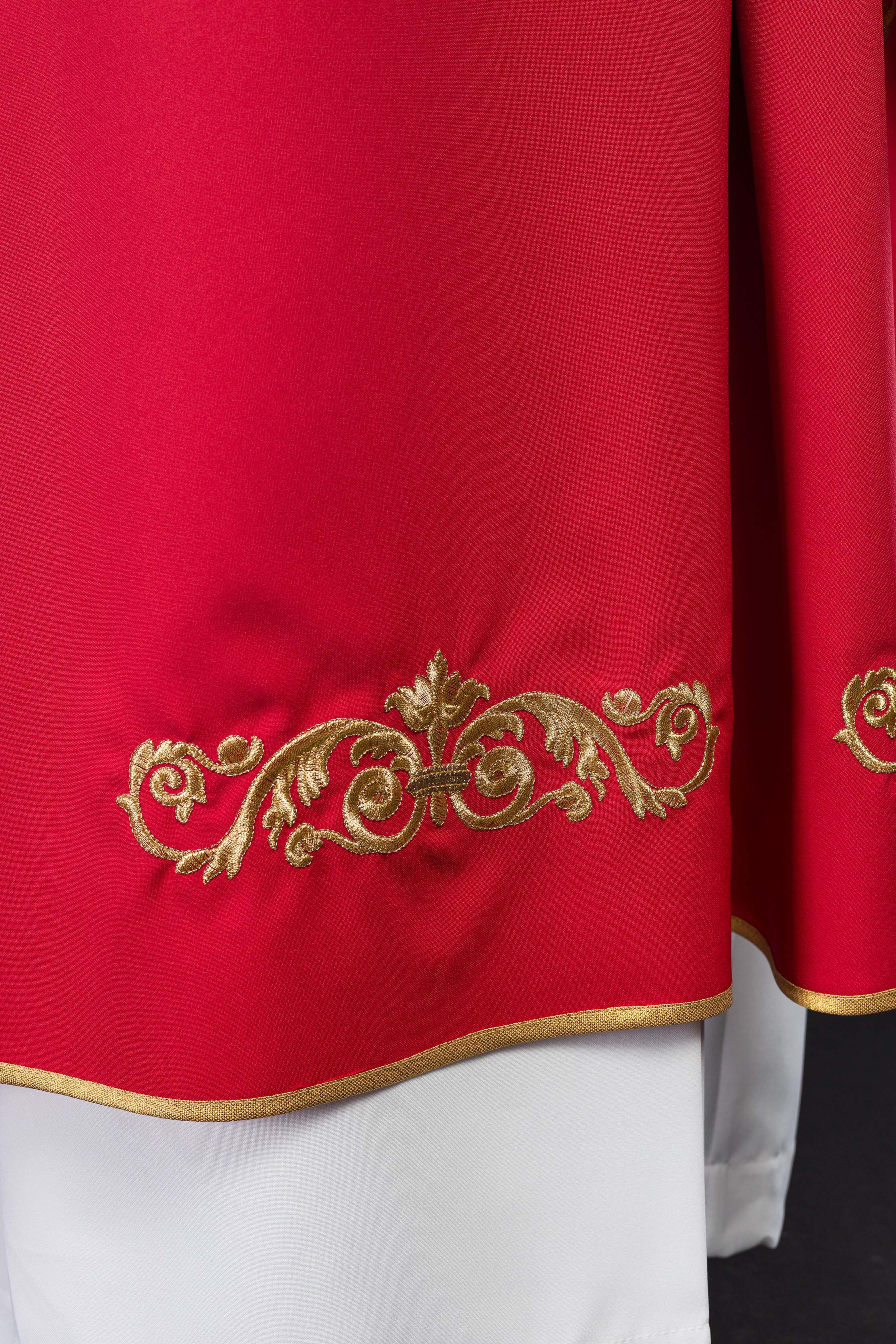 Red chasuble with embroidery around silhouette - CHASUBLES.COM