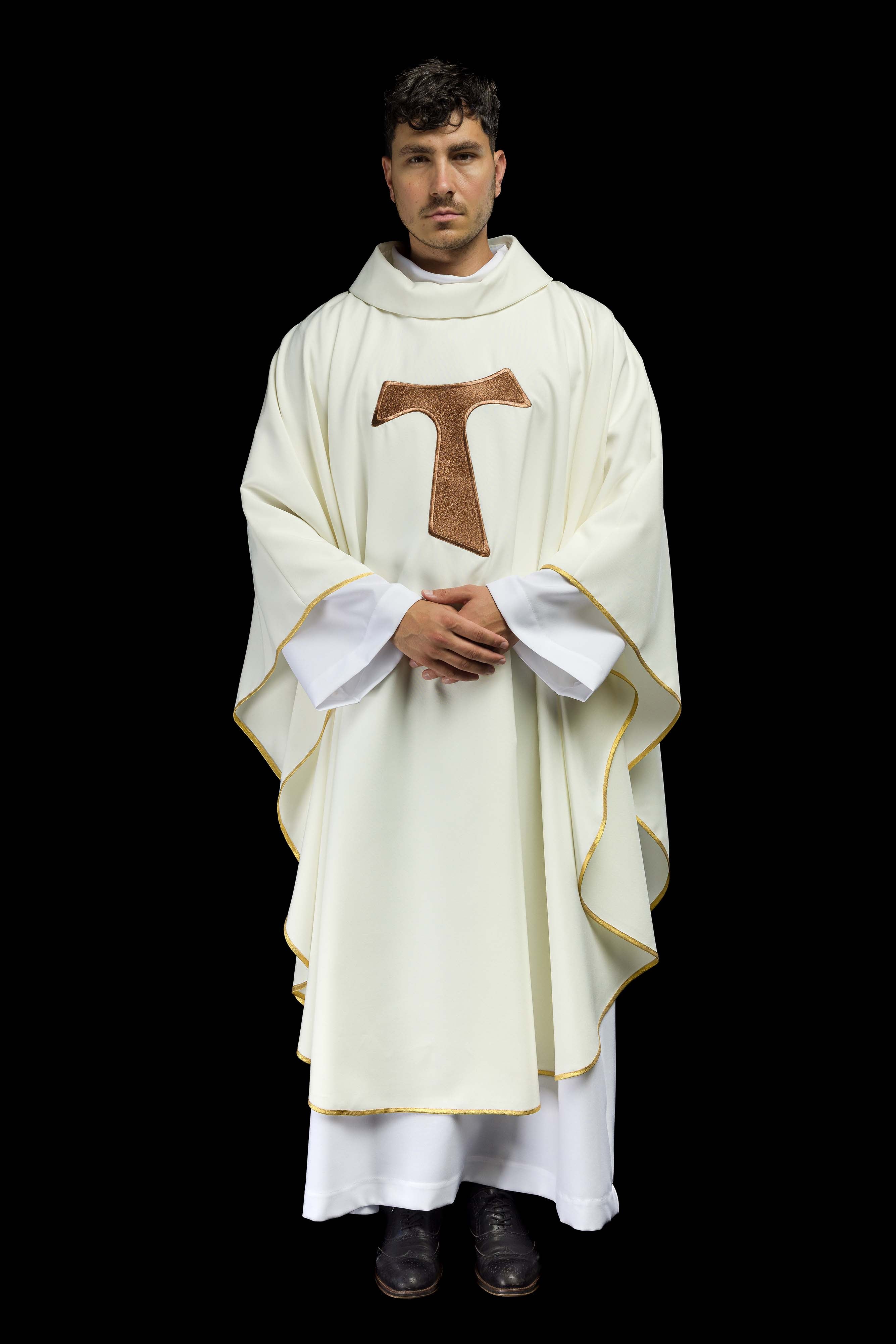 Liturgical chasuble with a Franciscan cross in ecru - CHASUBLES.COM