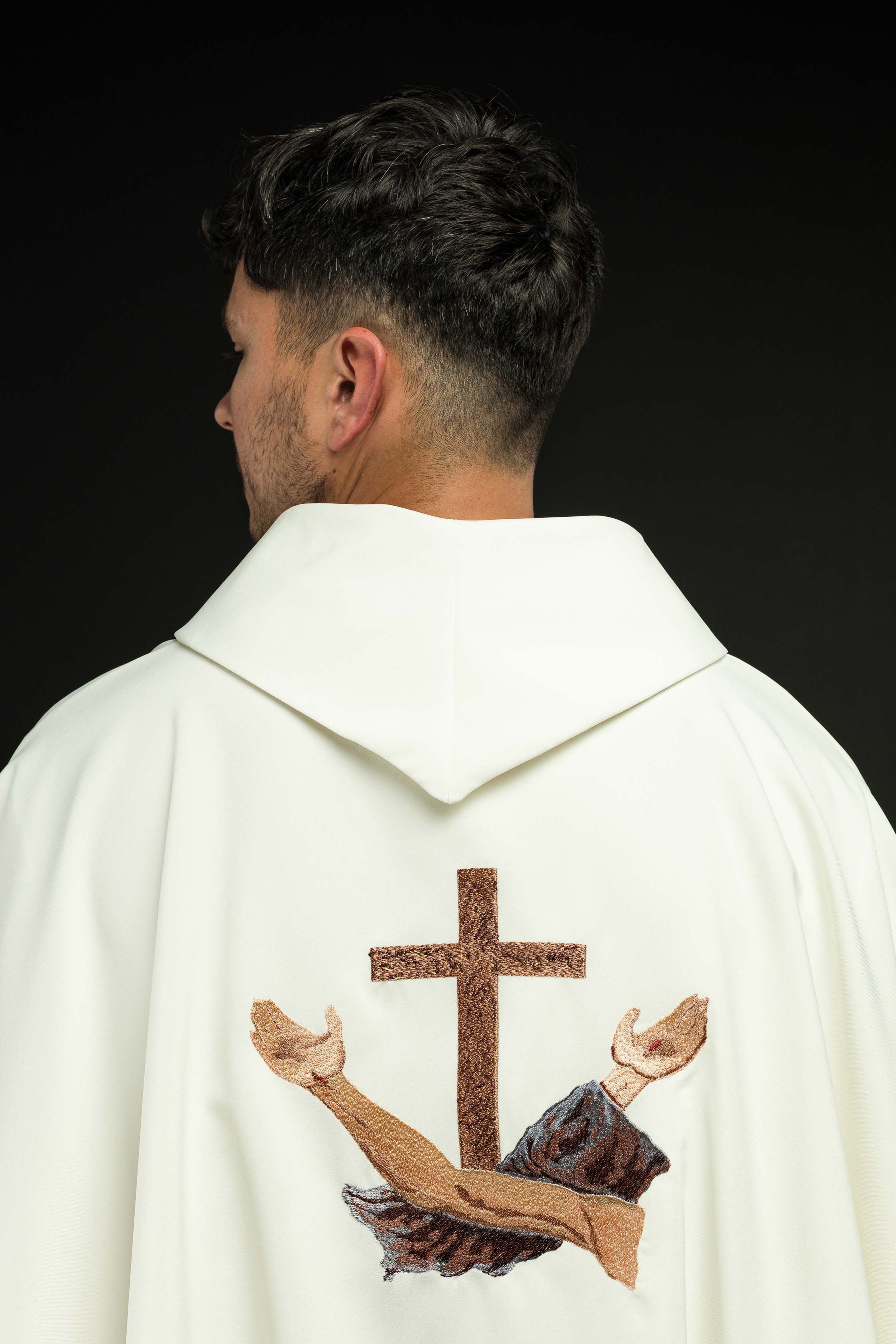 Liturgical chasuble with a Franciscan cross in ecru - CHASUBLES.COM