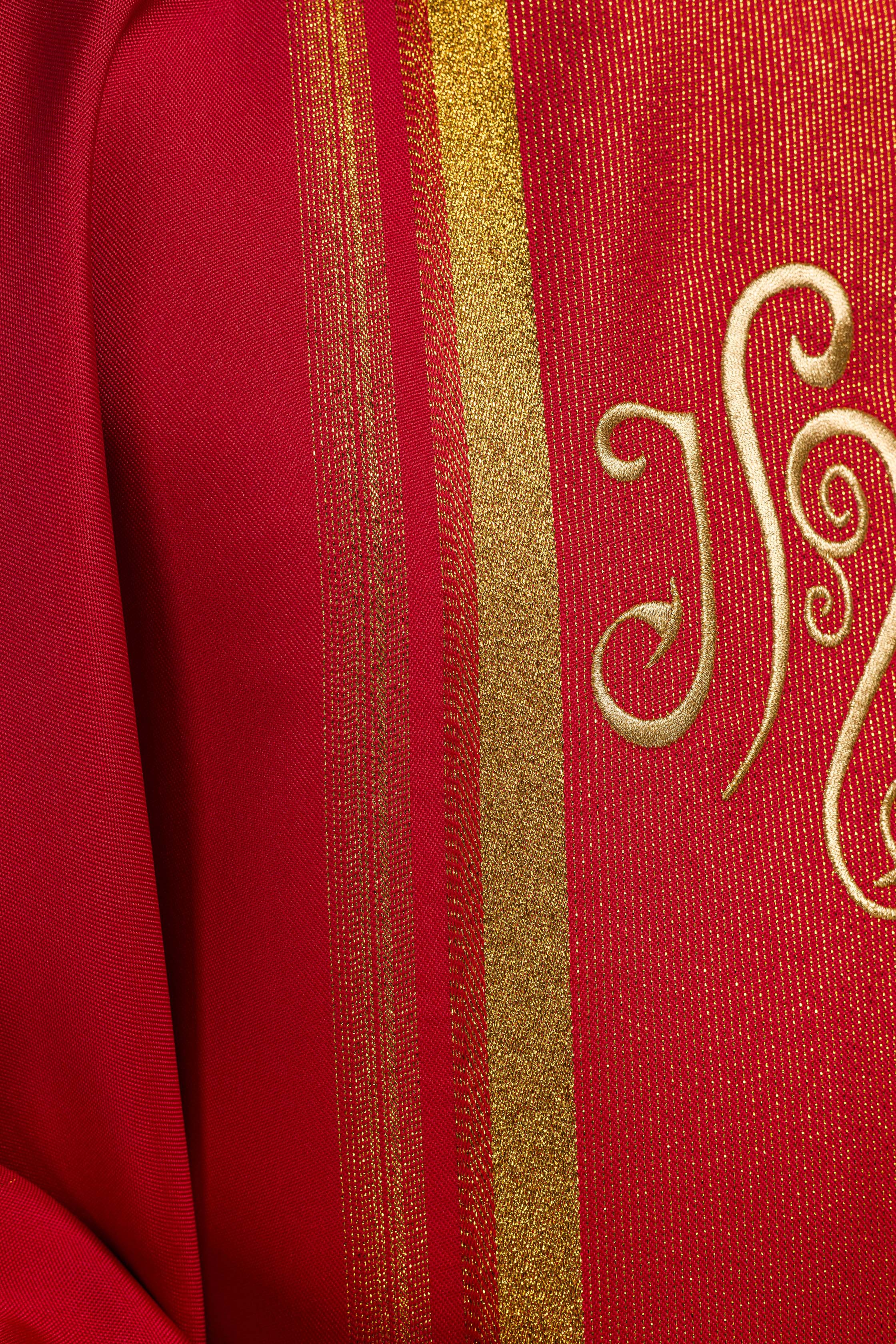 Red chasuble embroidered with IHS motif with gilding - CHASUBLES.COM