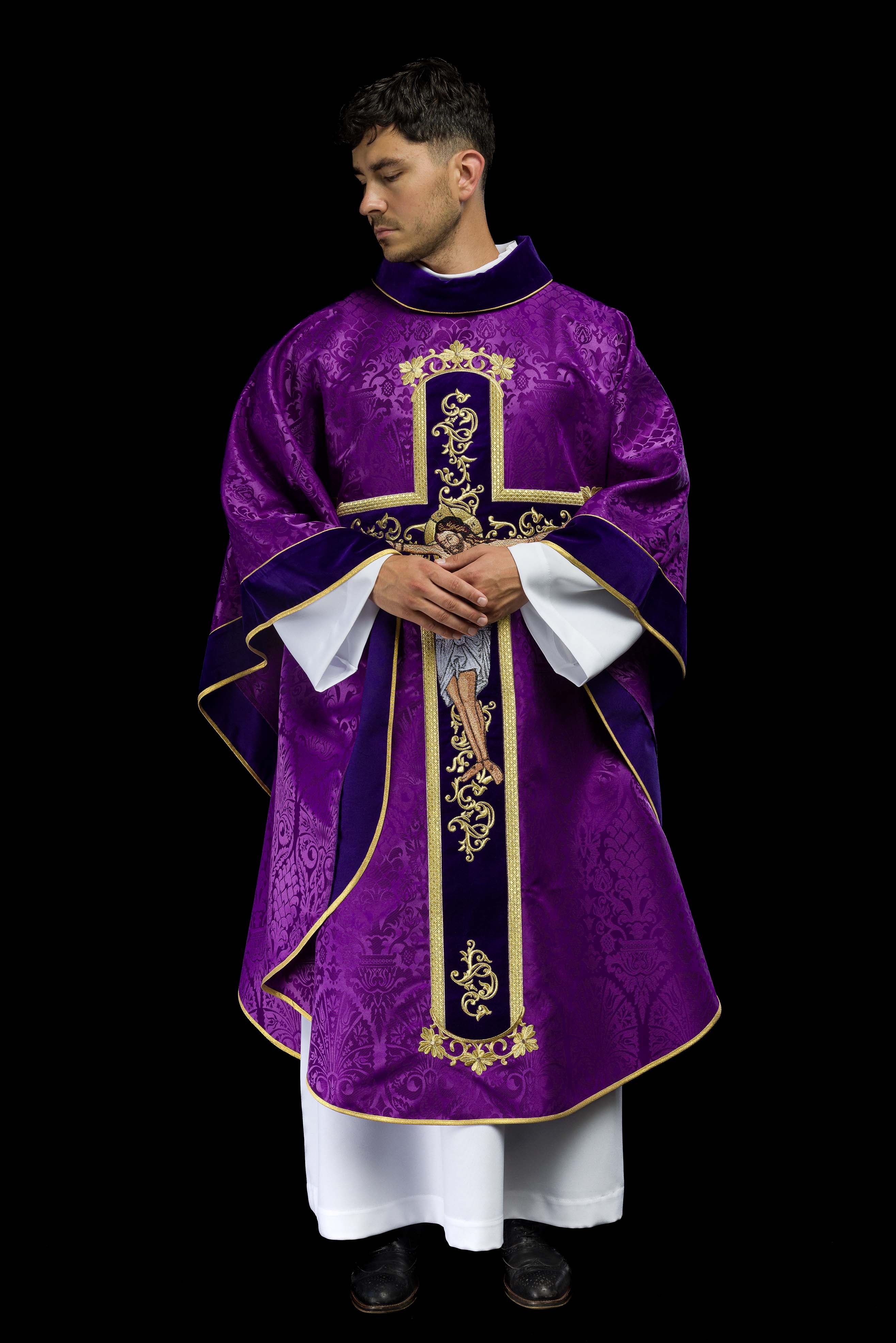 Purple chasuble with Jesus Christ on Cross embroidery - CHASUBLES.COM