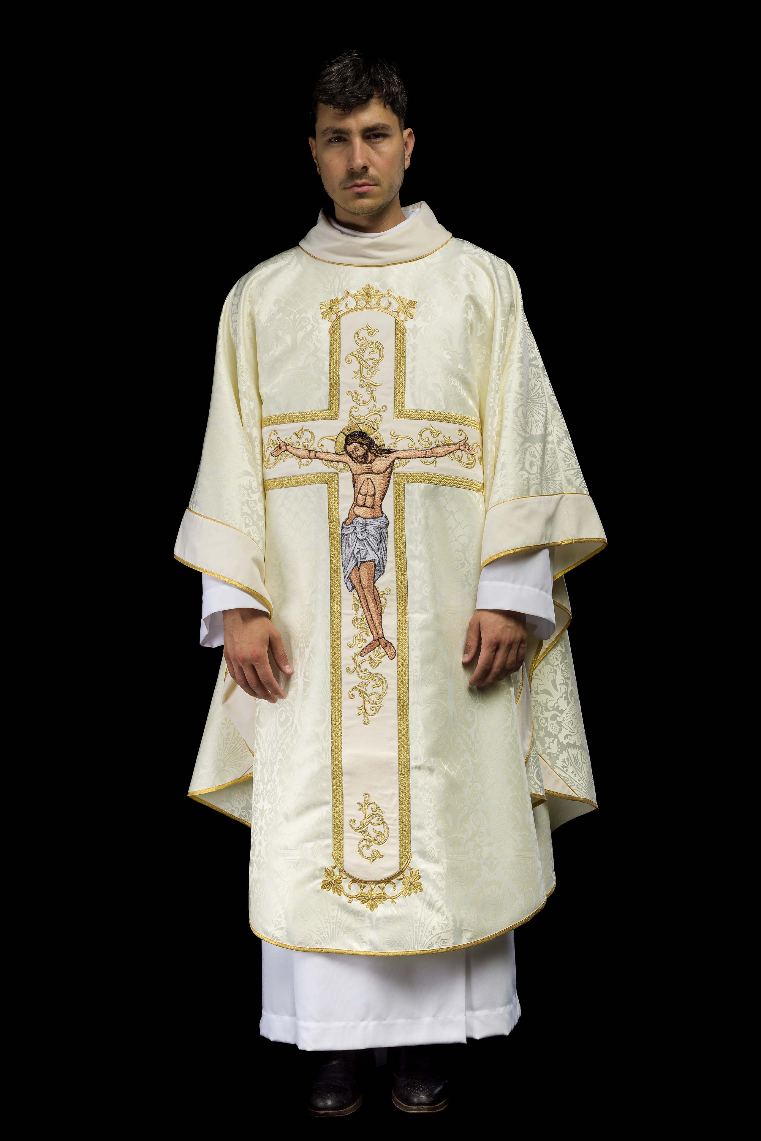 Ecru chasuble with Jesus Christ embroidery - CHASUBLES.COM