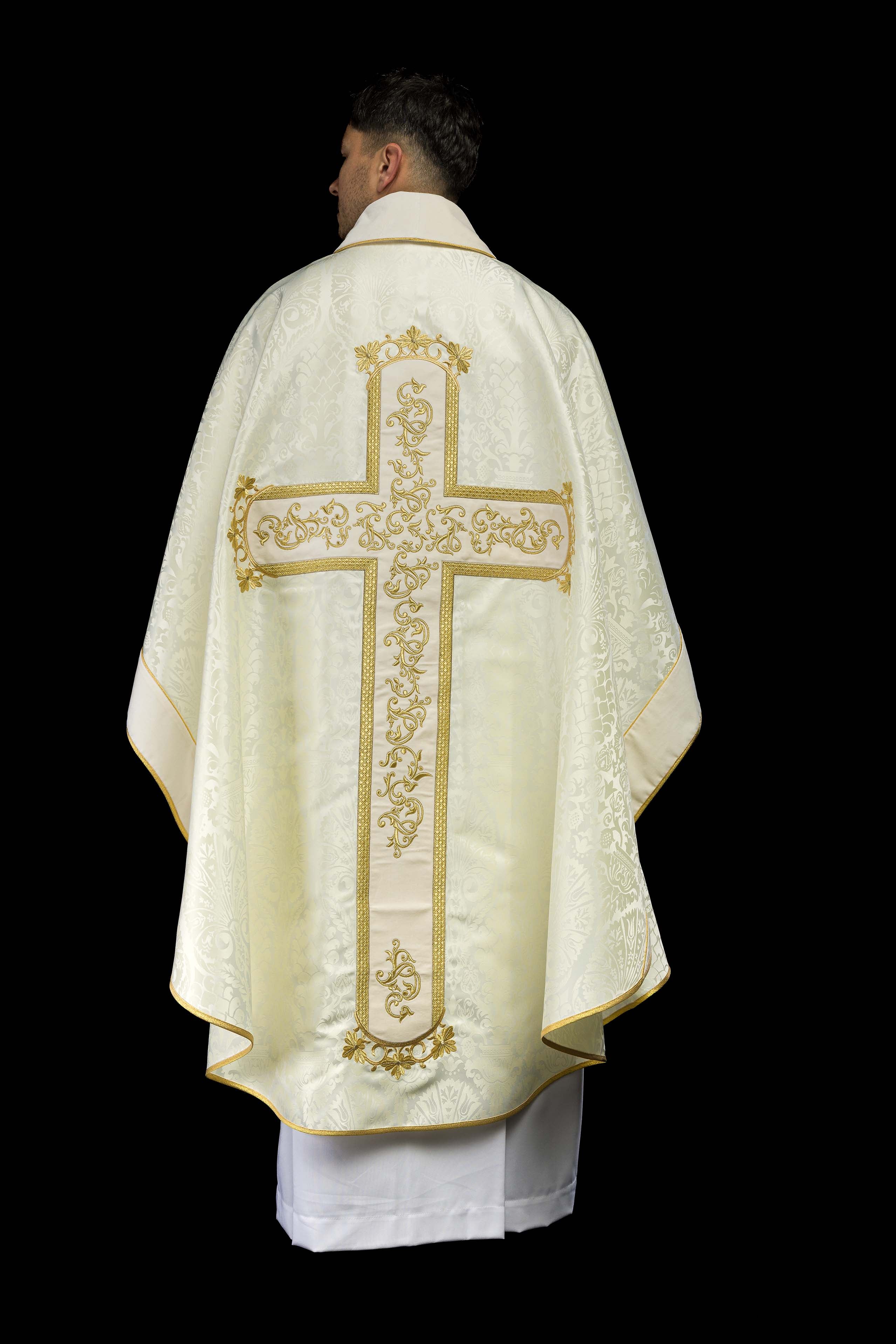 Ecru chasuble with Jesus Christ embroidery - CHASUBLES.COM