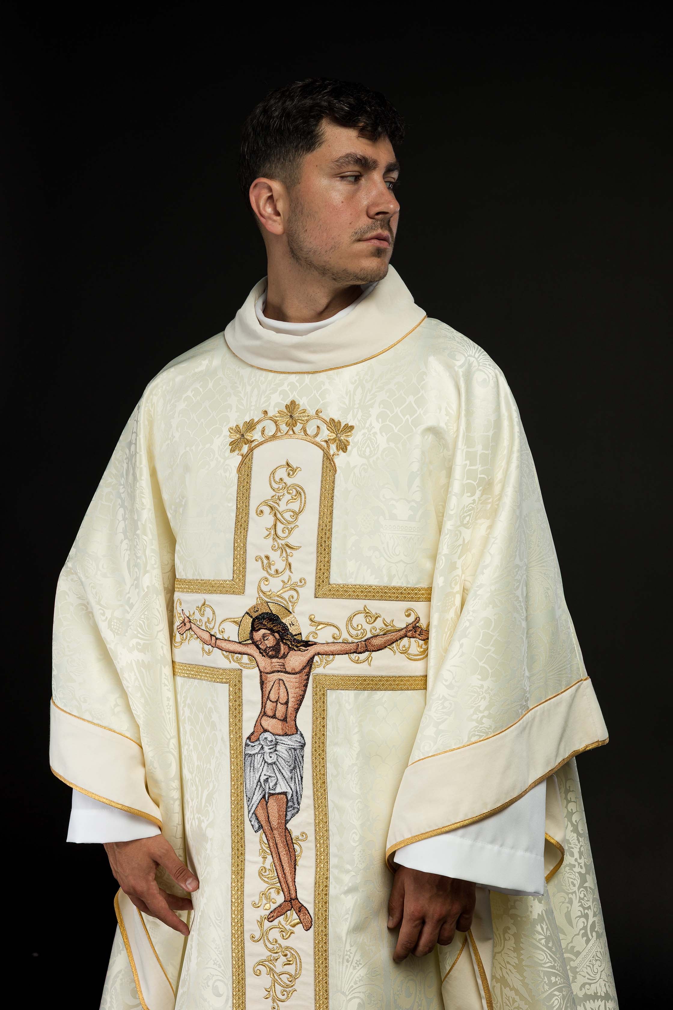 Ecru chasuble with Jesus Christ embroidery - CHASUBLES.COM