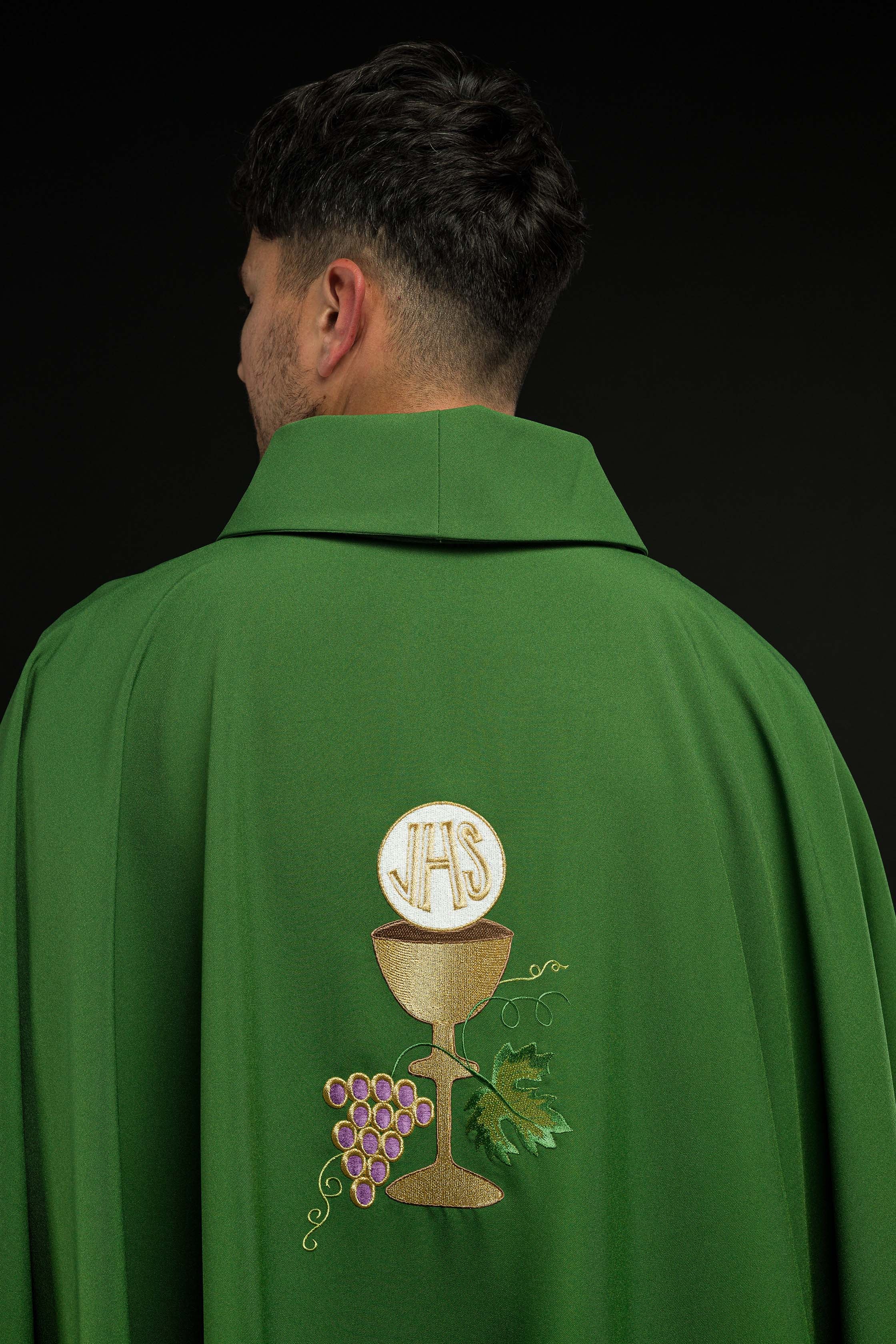 Chasuble Chalice Cross and Grapes in green - CHASUBLES.COM